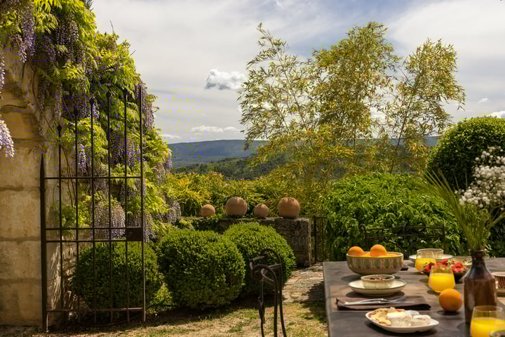 22 - La Maison des Glycines: Villa: Exterior