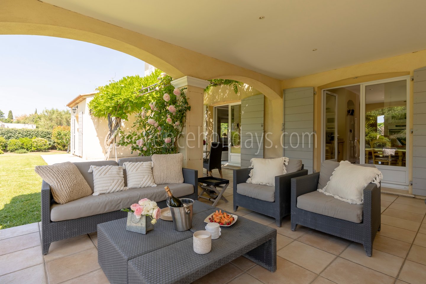 15 - Chez Alare: Villa: Exterior