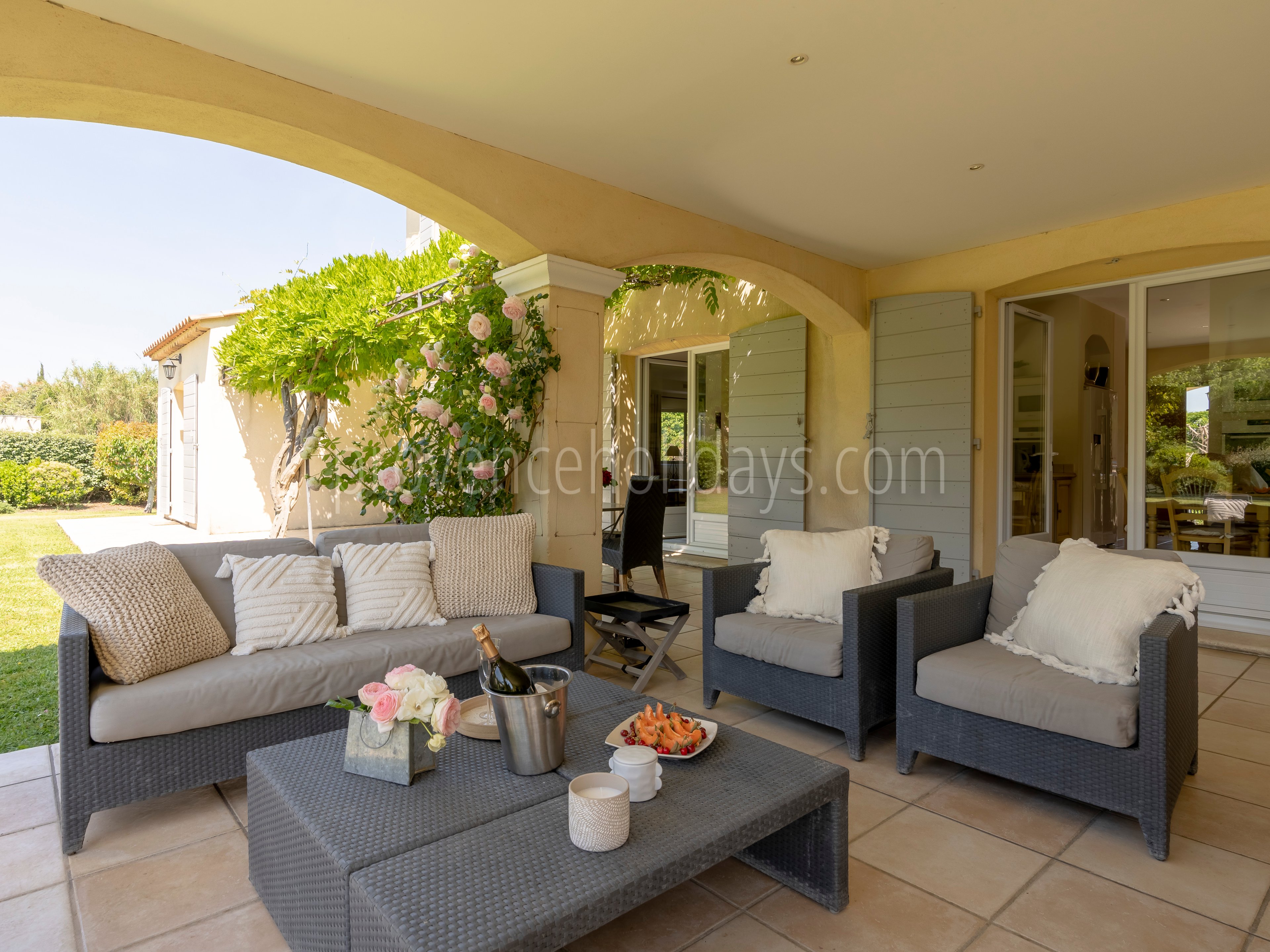 15 - Chez Alare: Villa: Exterior
