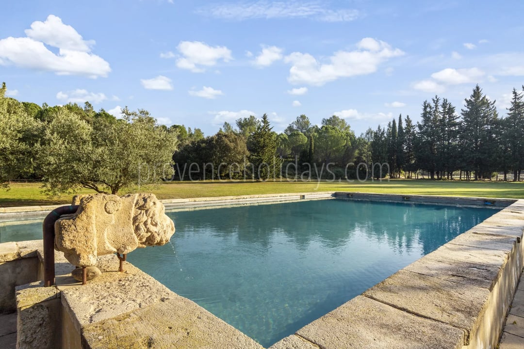 7 - Historisch landgoed in Barbentane: Villa: Pool