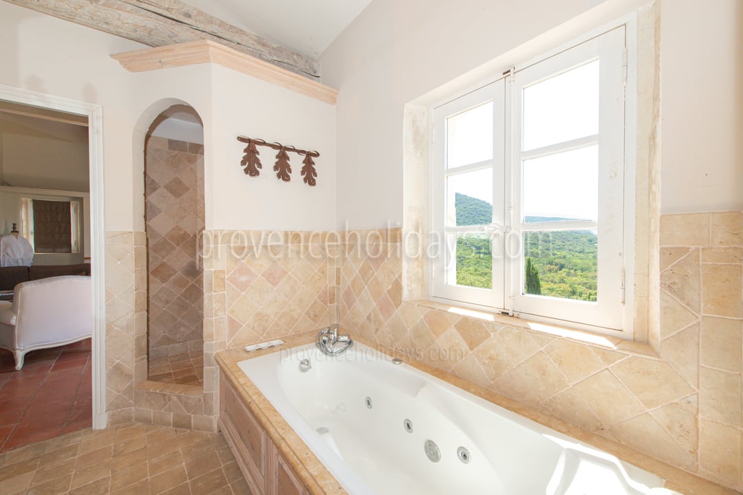 12 - Villa Valcampagne: Villa: Bathroom