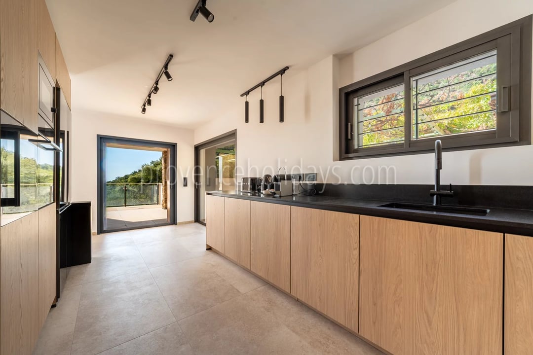 23 - Hedendaagse villa in Cavalaire-sur-Mer: Villa: Interior