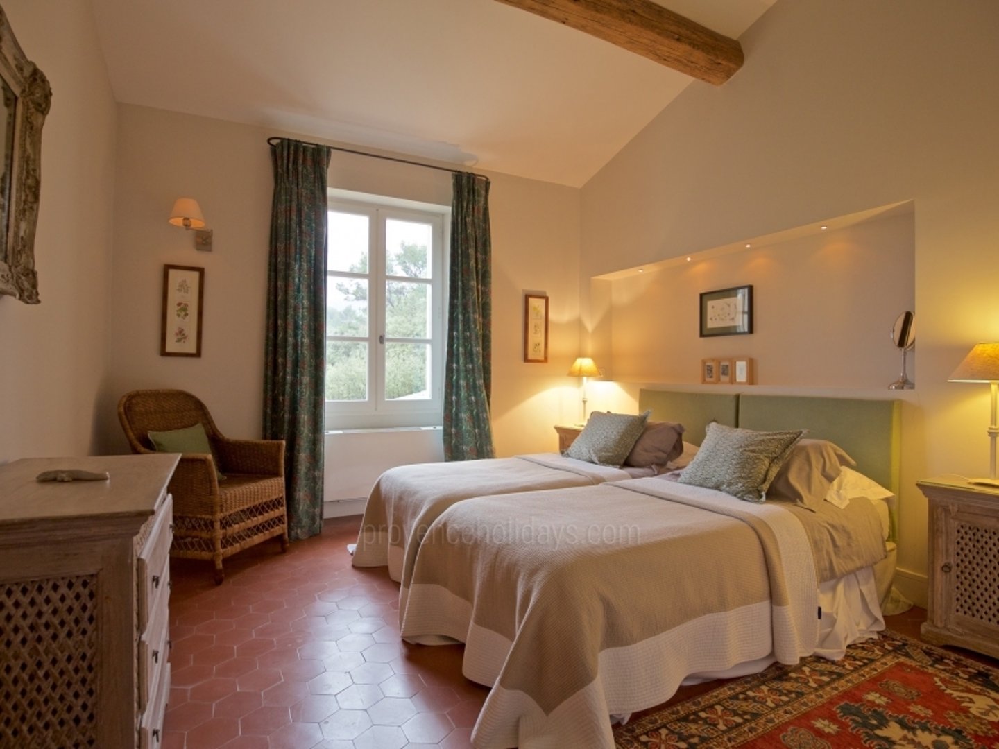27 - Mas Tranquil: Villa: Bedroom