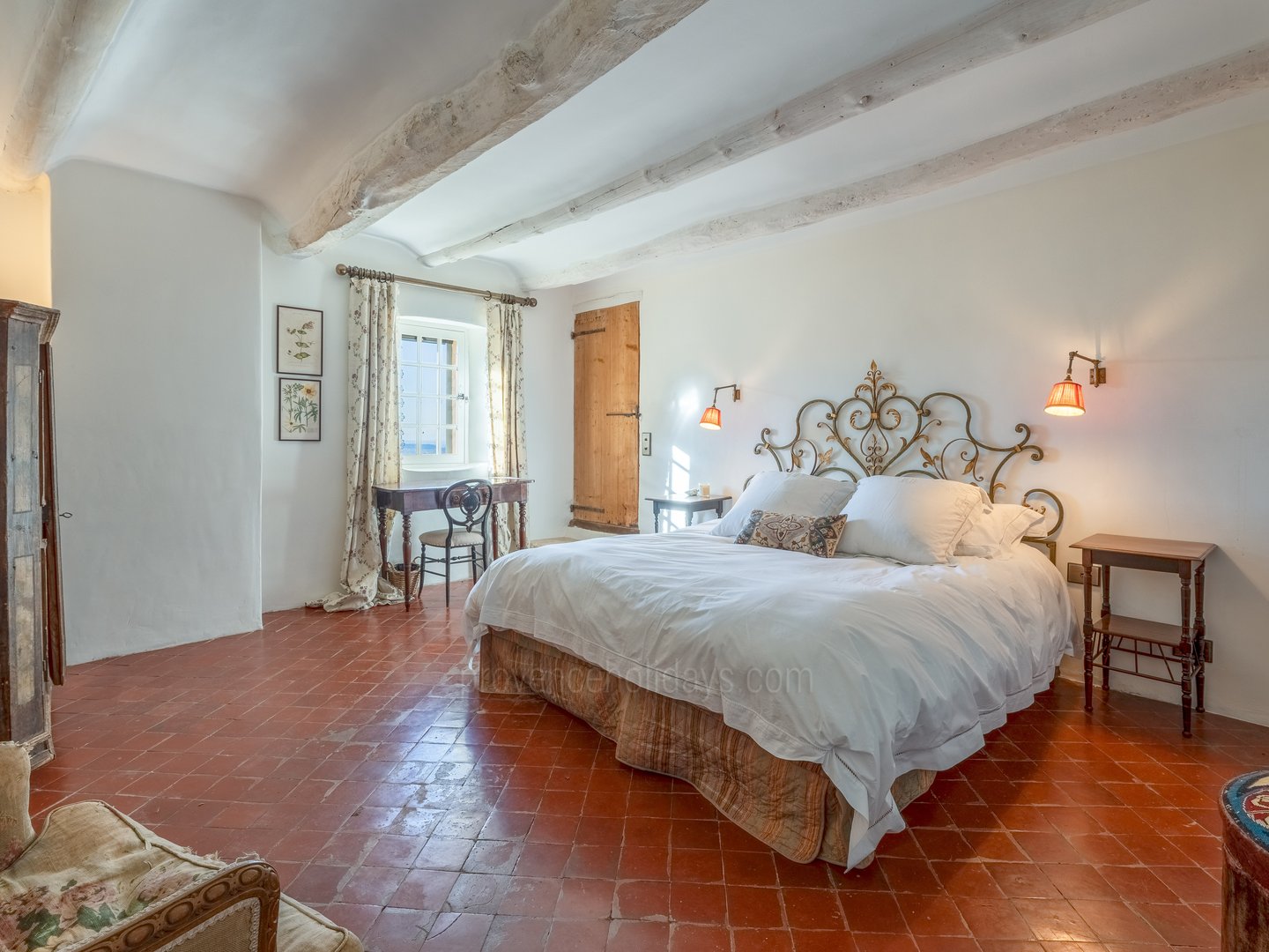 7 - 18e-eeuwse Bastide met uitzicht op de Luberon te koop - Bonnieux: Villa: Bedroom