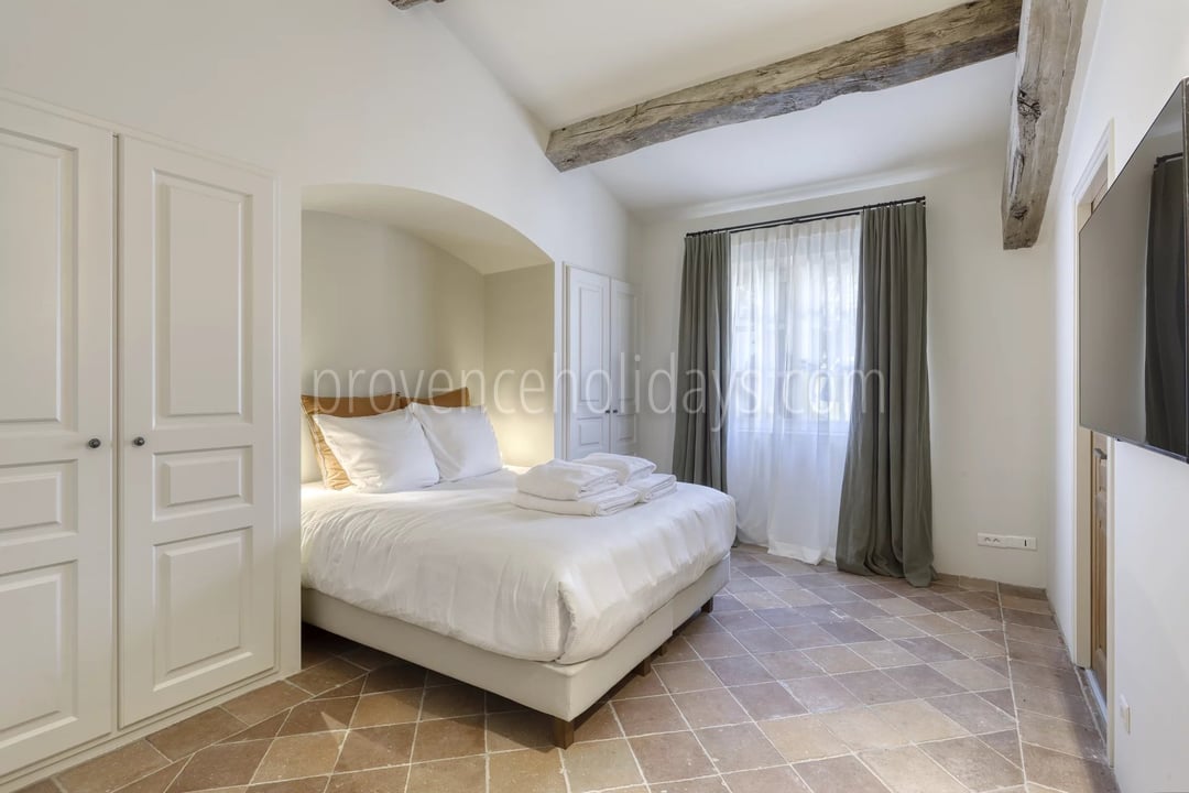 17 - Renovated mas, Ramatuelle: Villa: Bedroom