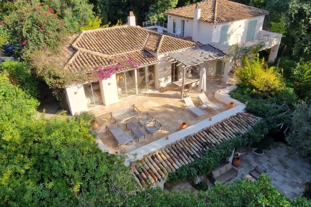 18 - Villa Luna: Villa: Exterior