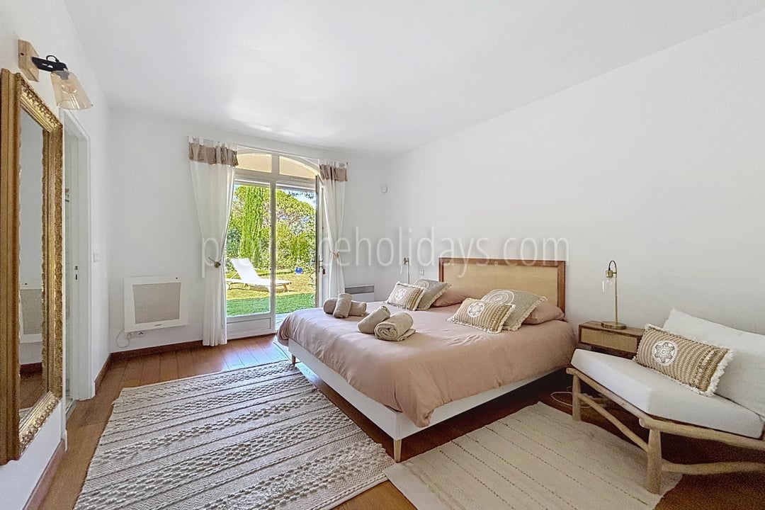 8 - Provenzalische Villa in Grimaud: Villa: Bedroom