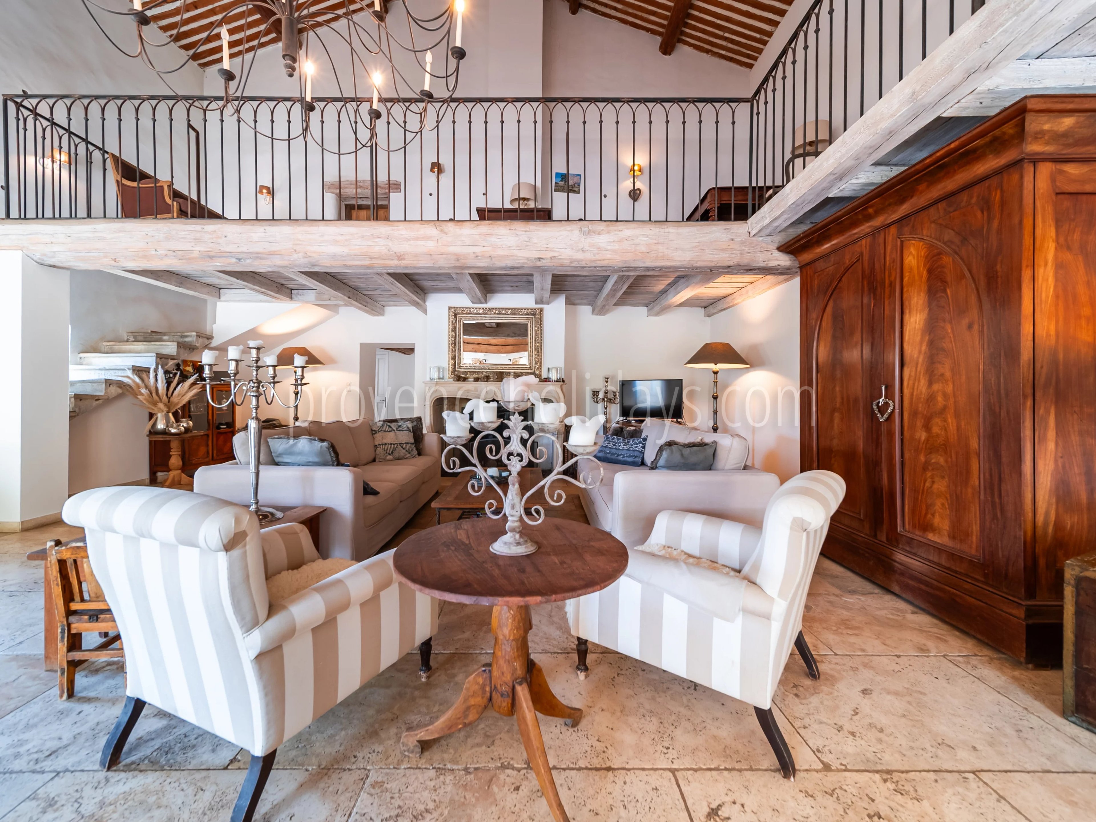 9 - Hameau en pierre à L\'Isle-sur-la-Sorgue: Villa: Interior