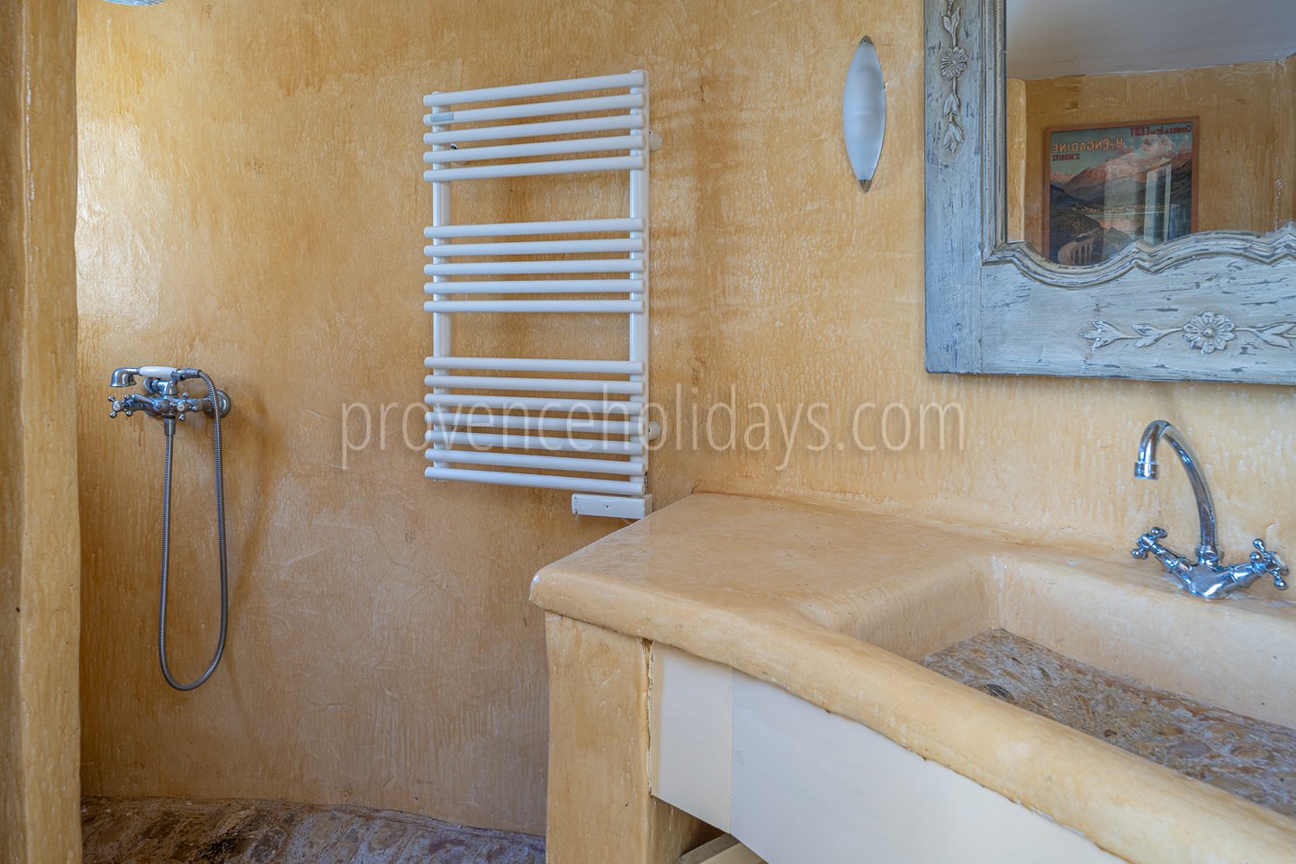 30 - Villa Alta Provence: Villa: Bedroom