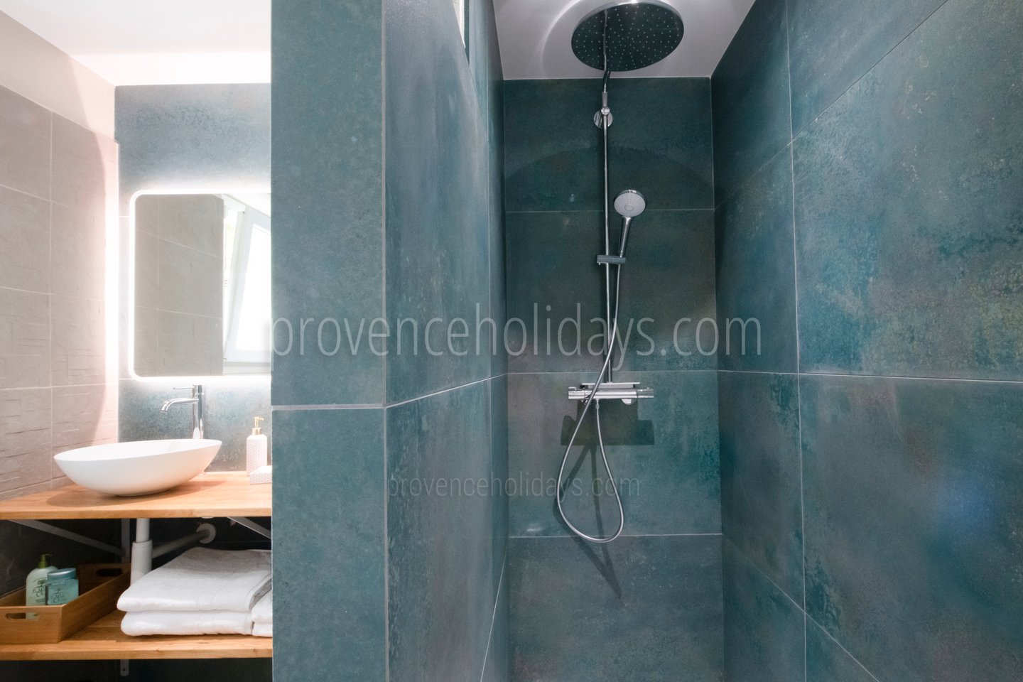 50 - Villa Kimbry: Villa: Bathroom
