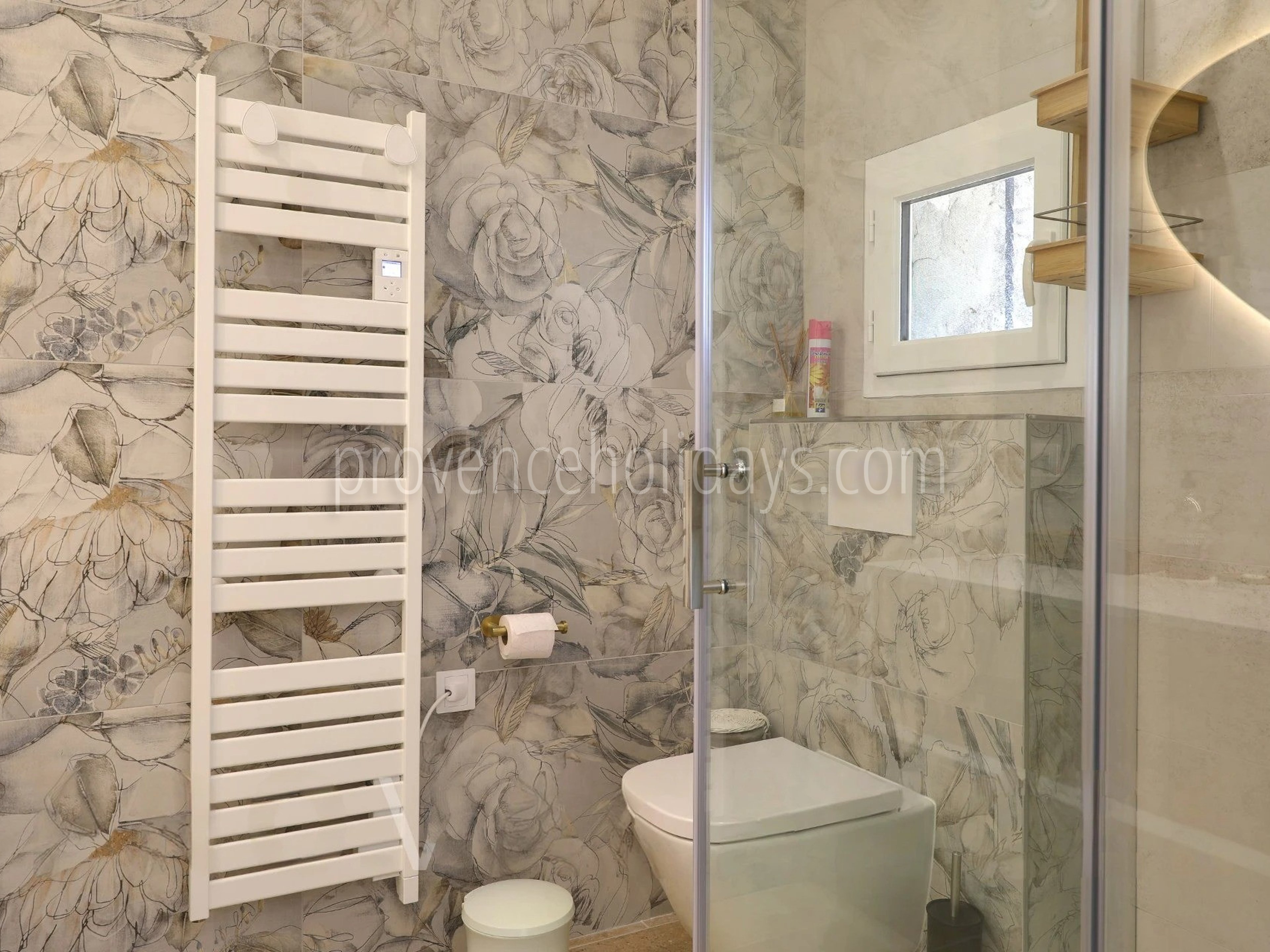 42 - Villa Caleous: Villa: Bathroom