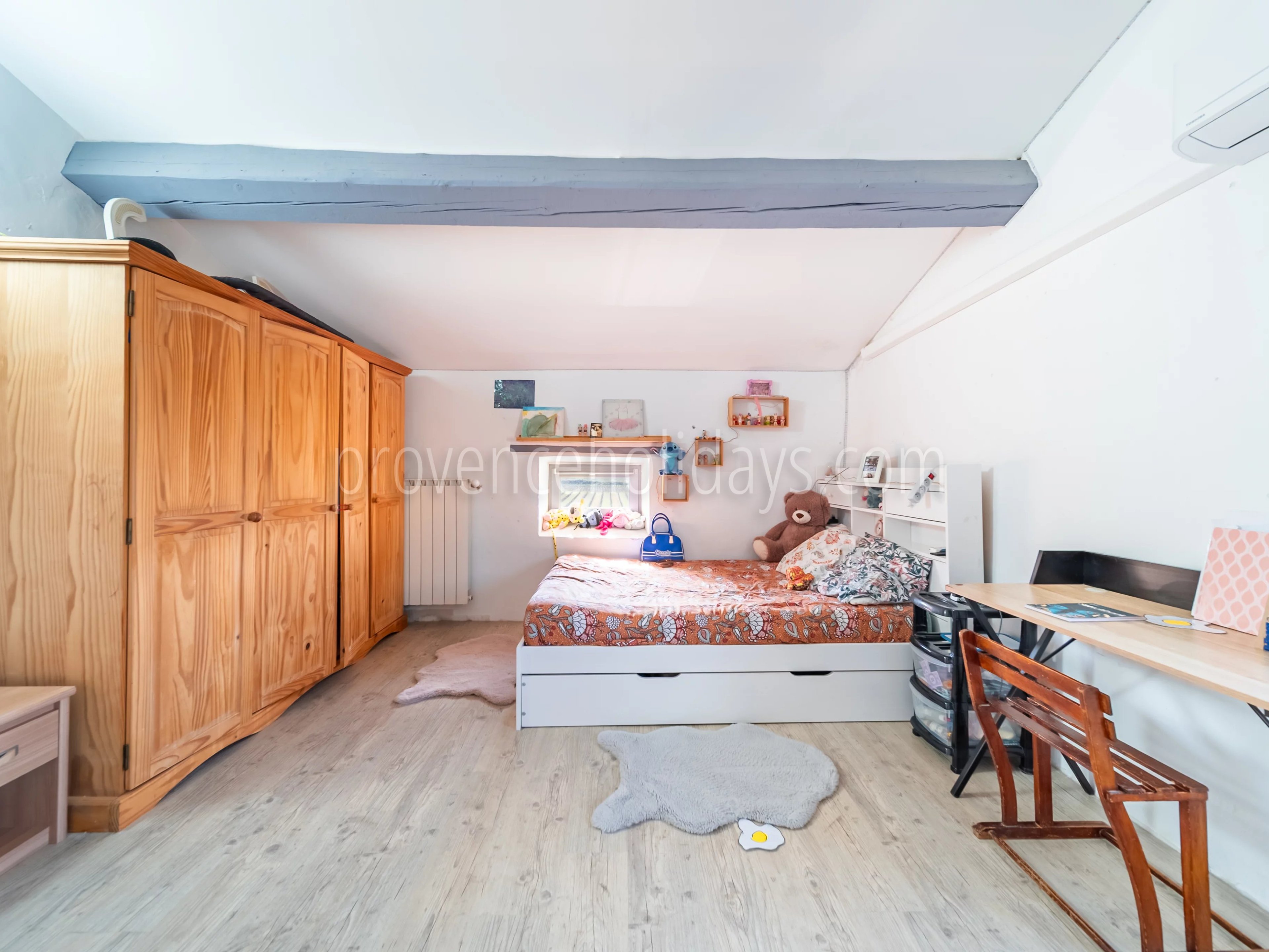23 - Mas with pool in Bonnieux: Villa: Bedroom