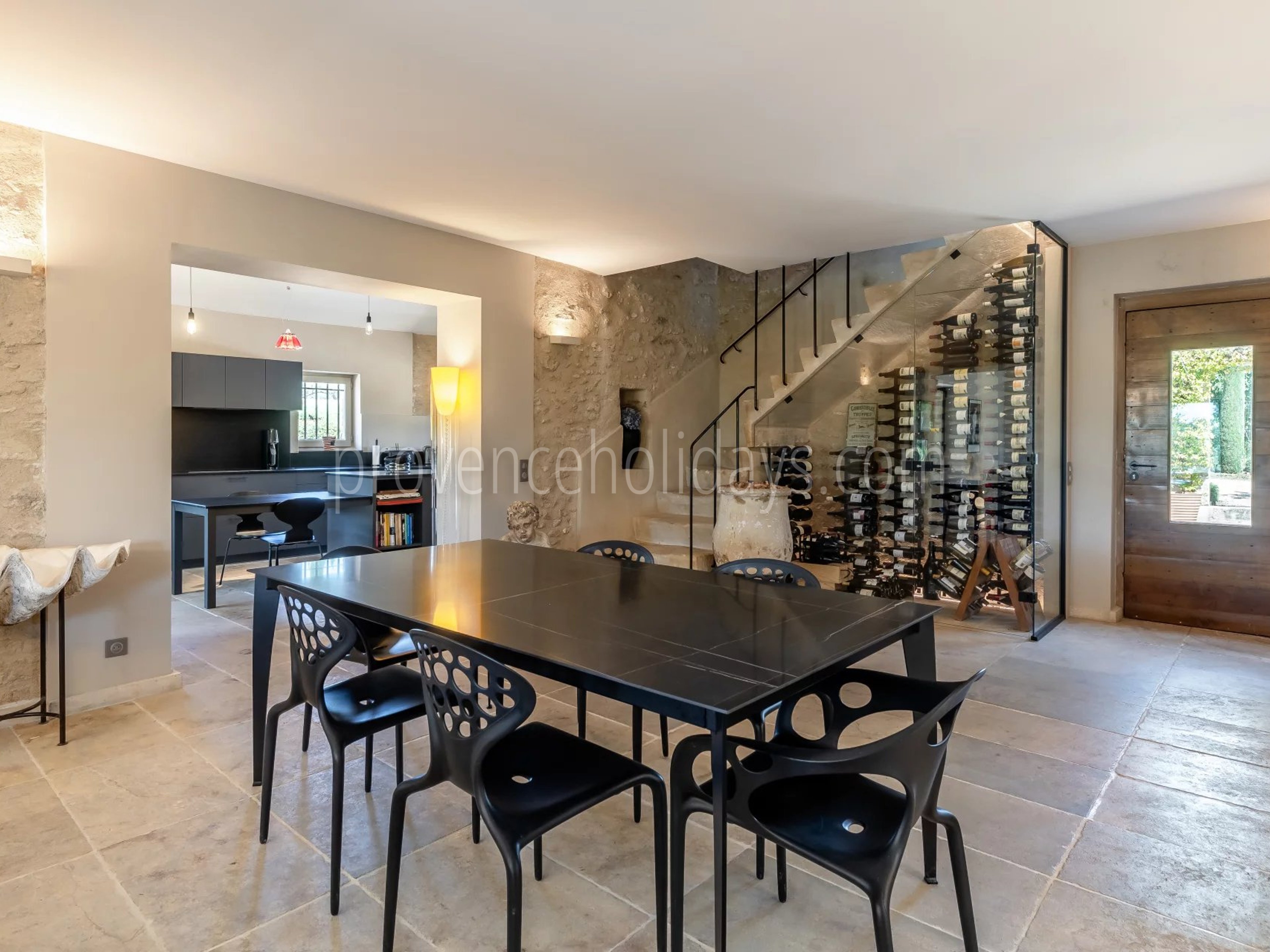 32 - Mas 1850 in Gordes: Villa: Interior