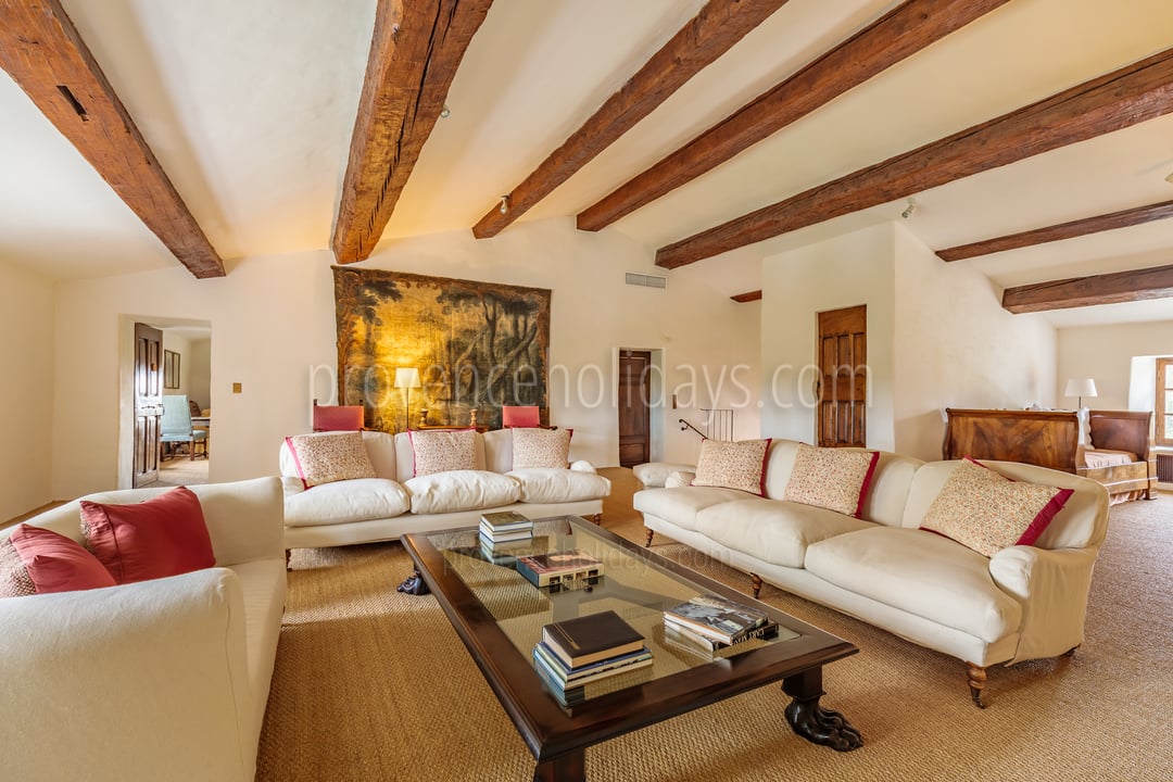 64 - Château de Luberon: Villa: Interior