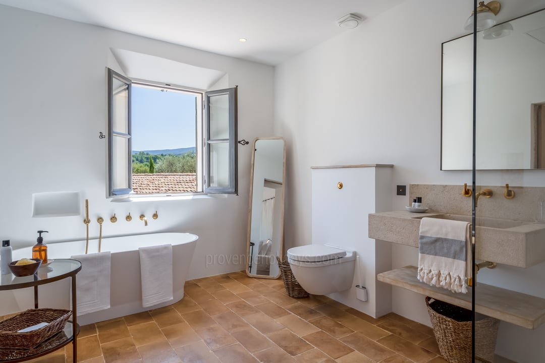 39 - Mas des Vignobles: Villa: Bathroom