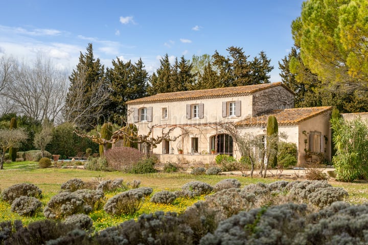 53 - Maison Paradou: Villa: Exterior
