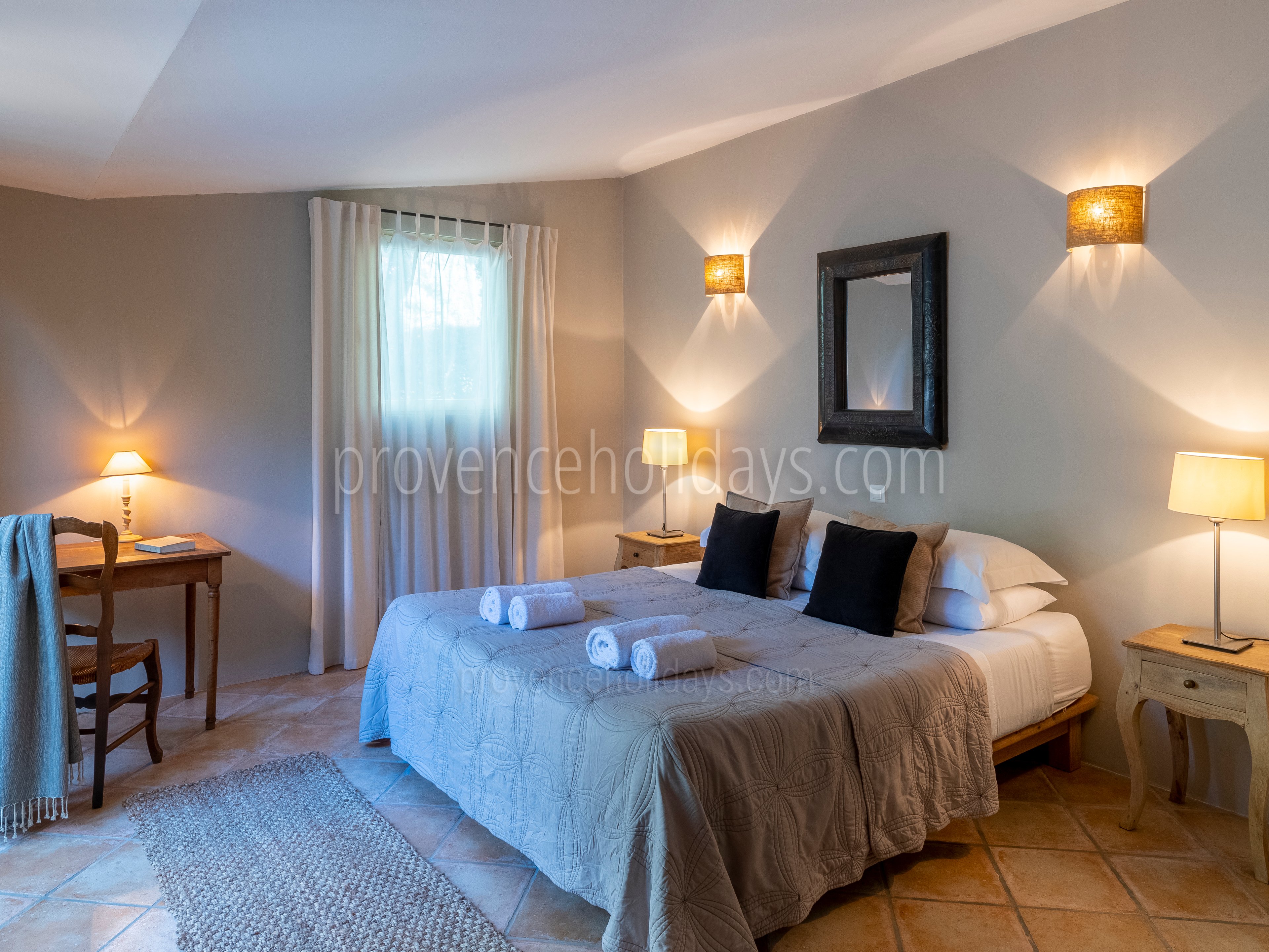 4 - Le Cottage: Villa: Bedroom