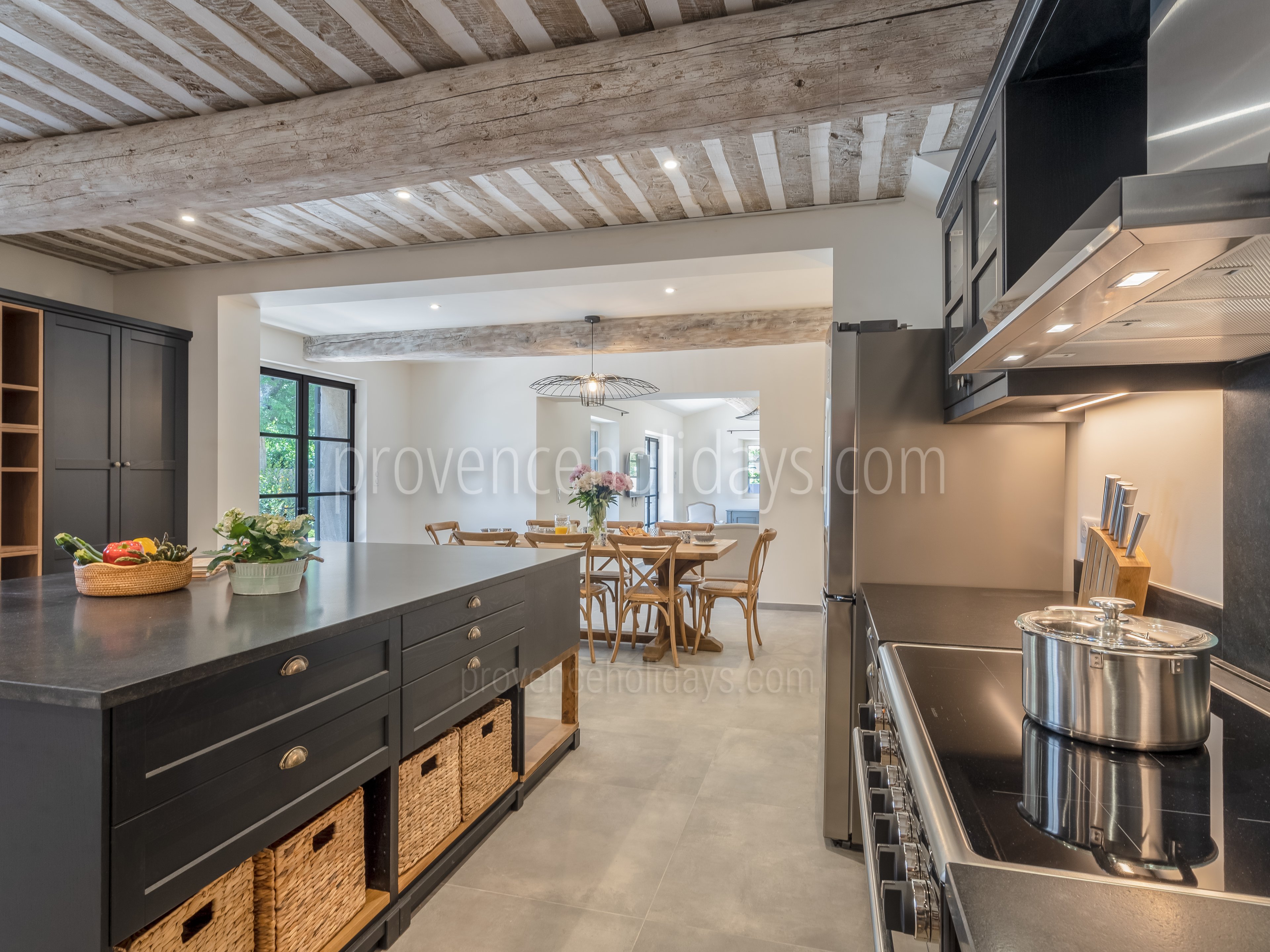 14 - Maison des Amandes: Villa: Interior