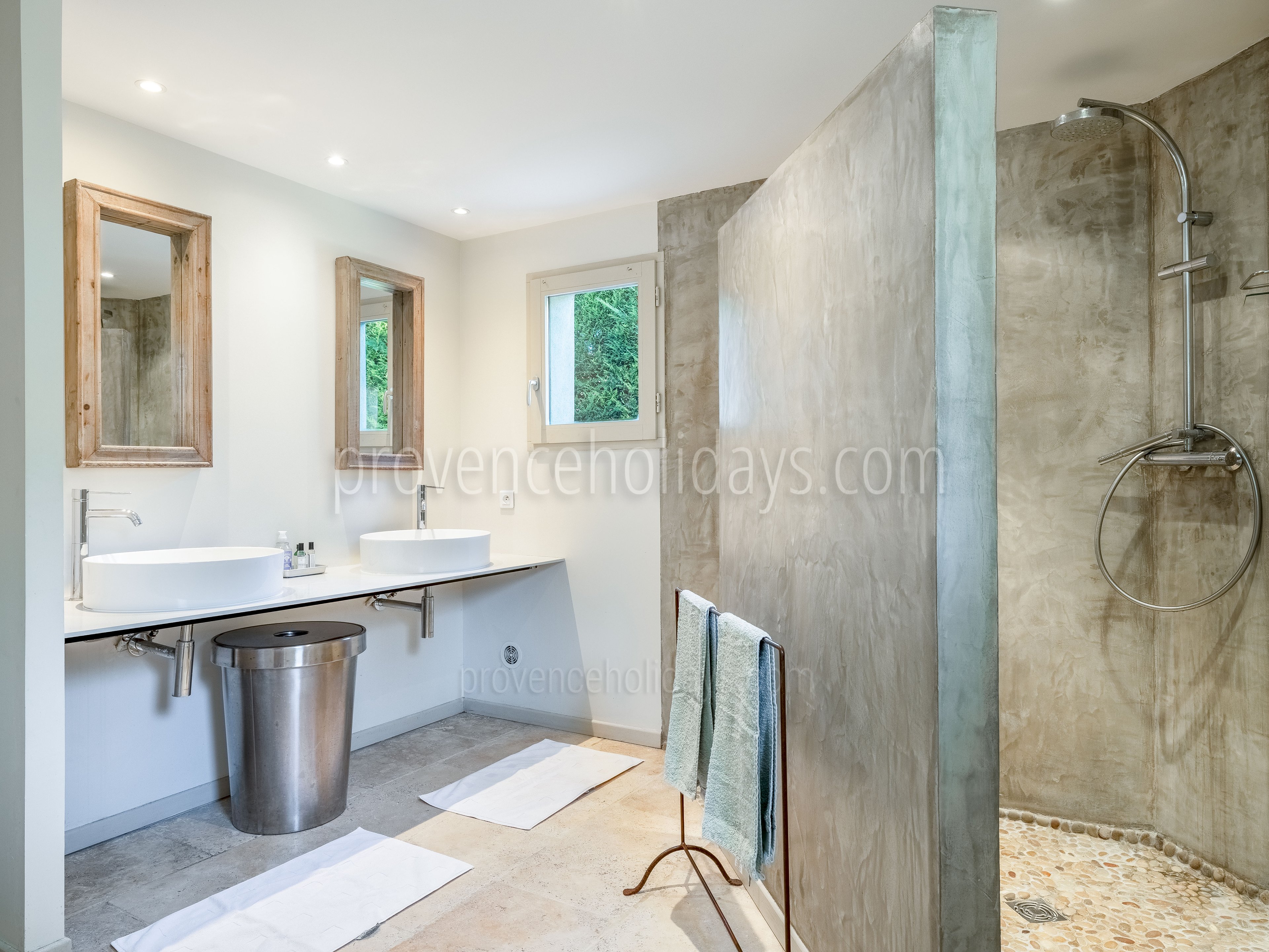 23 - Maison Aubert: Villa: Bathroom