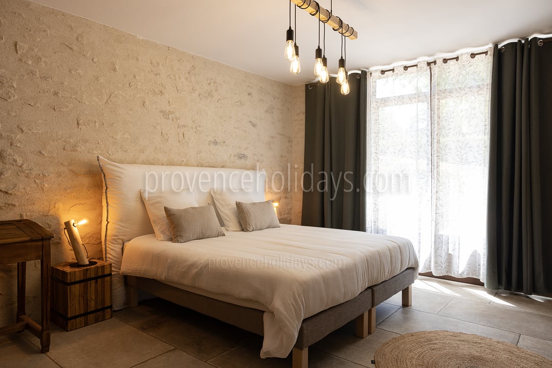 26 - Mas des deux Mûriers: Villa: Bedroom