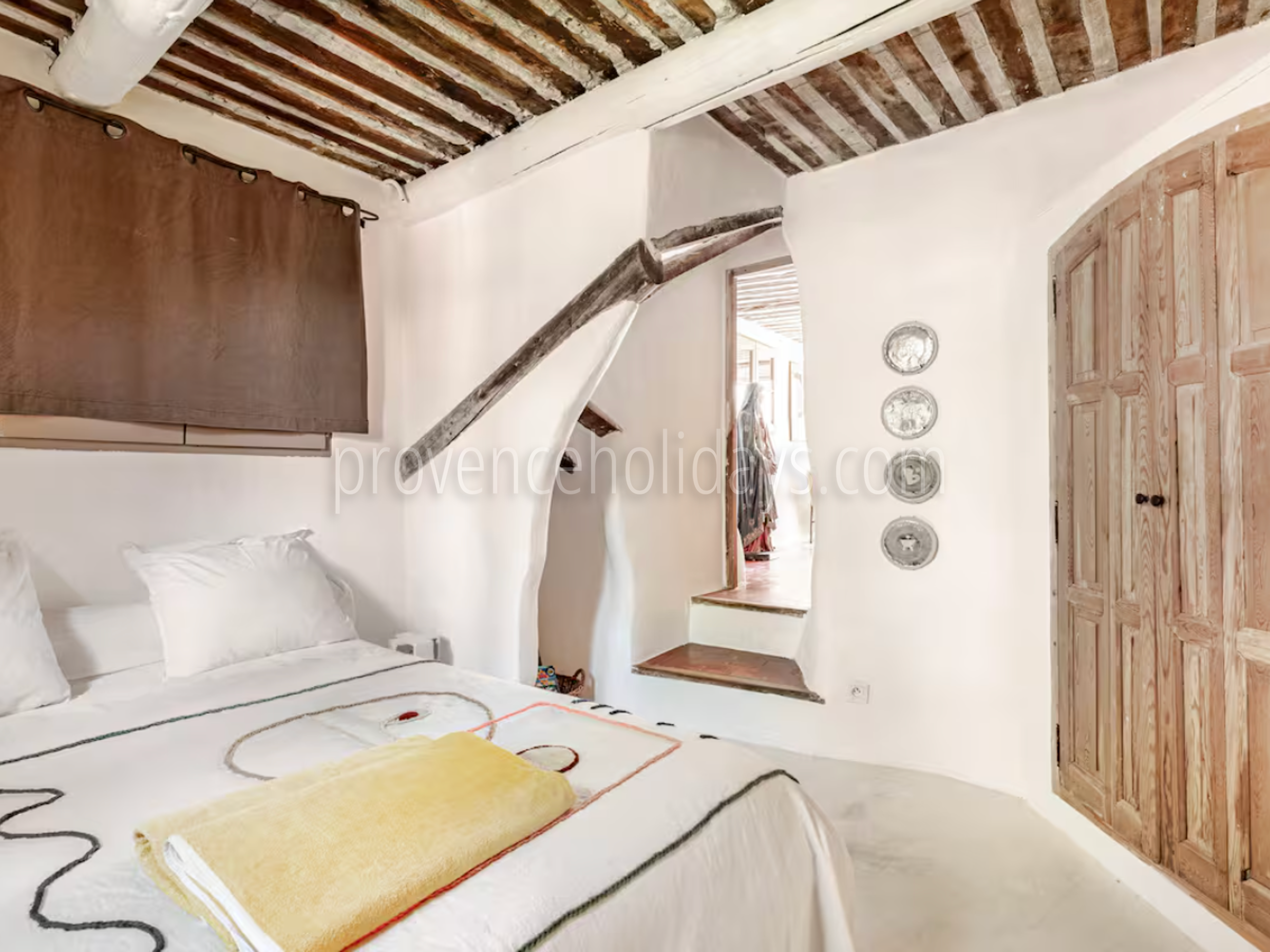 13 - Les Vues du Luberon: Villa: Bedroom