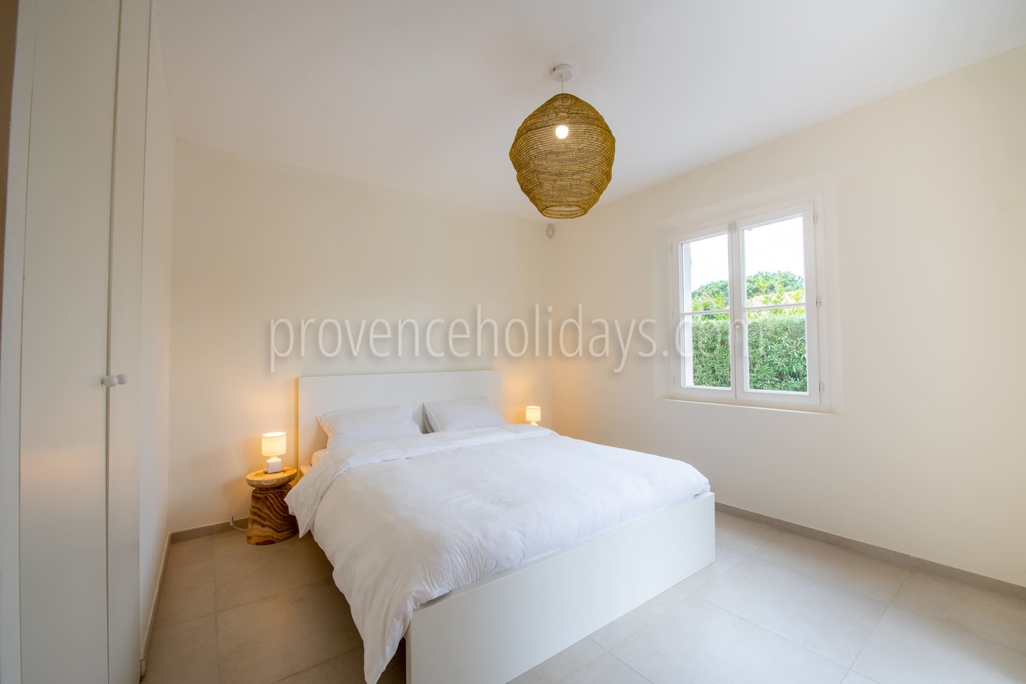 3 - Villa Heaven: Villa: Bedroom