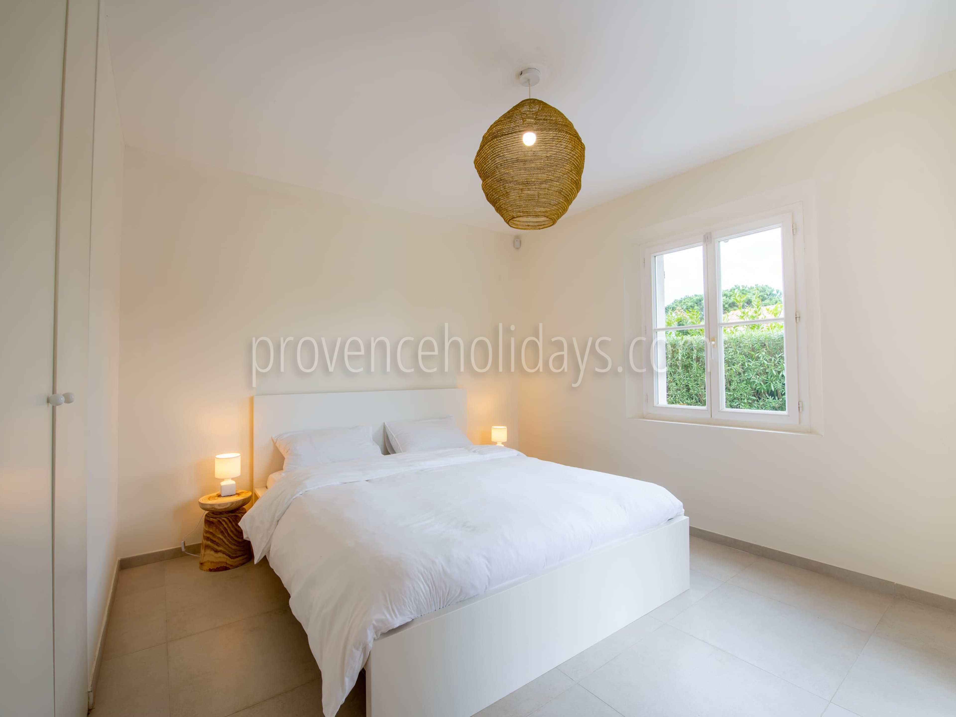 3 - Villa Heaven: Villa: Bedroom