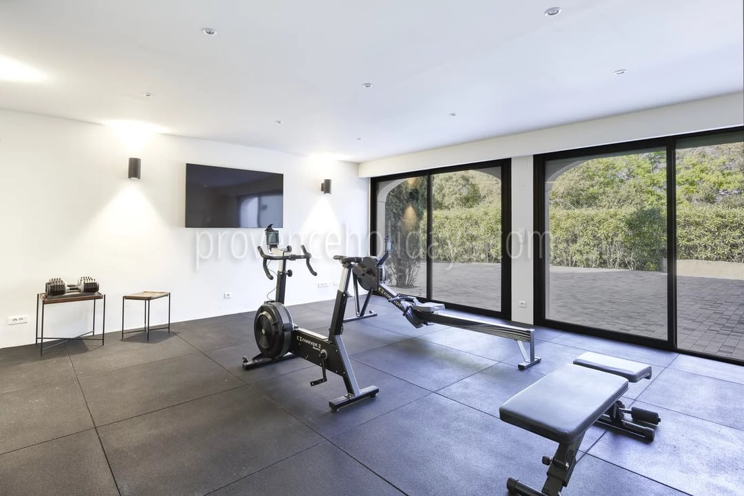 23 - Renovated mas, Ramatuelle: Villa: Interior