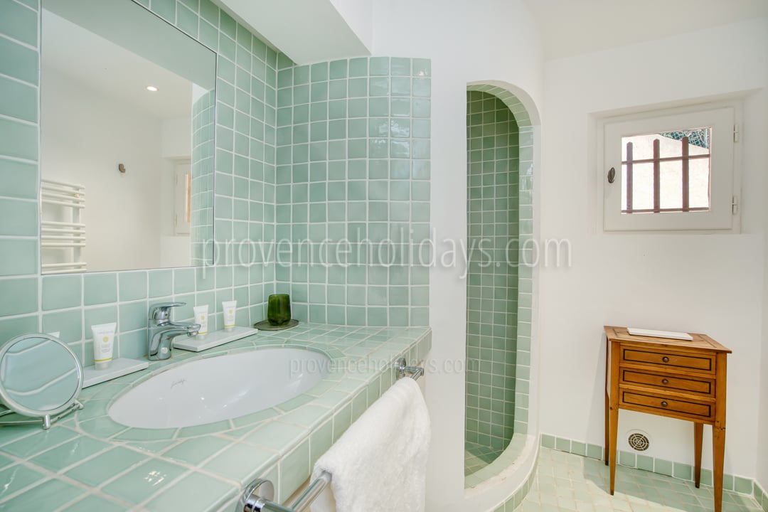 12 - Villa Beryl: Villa: Bathroom