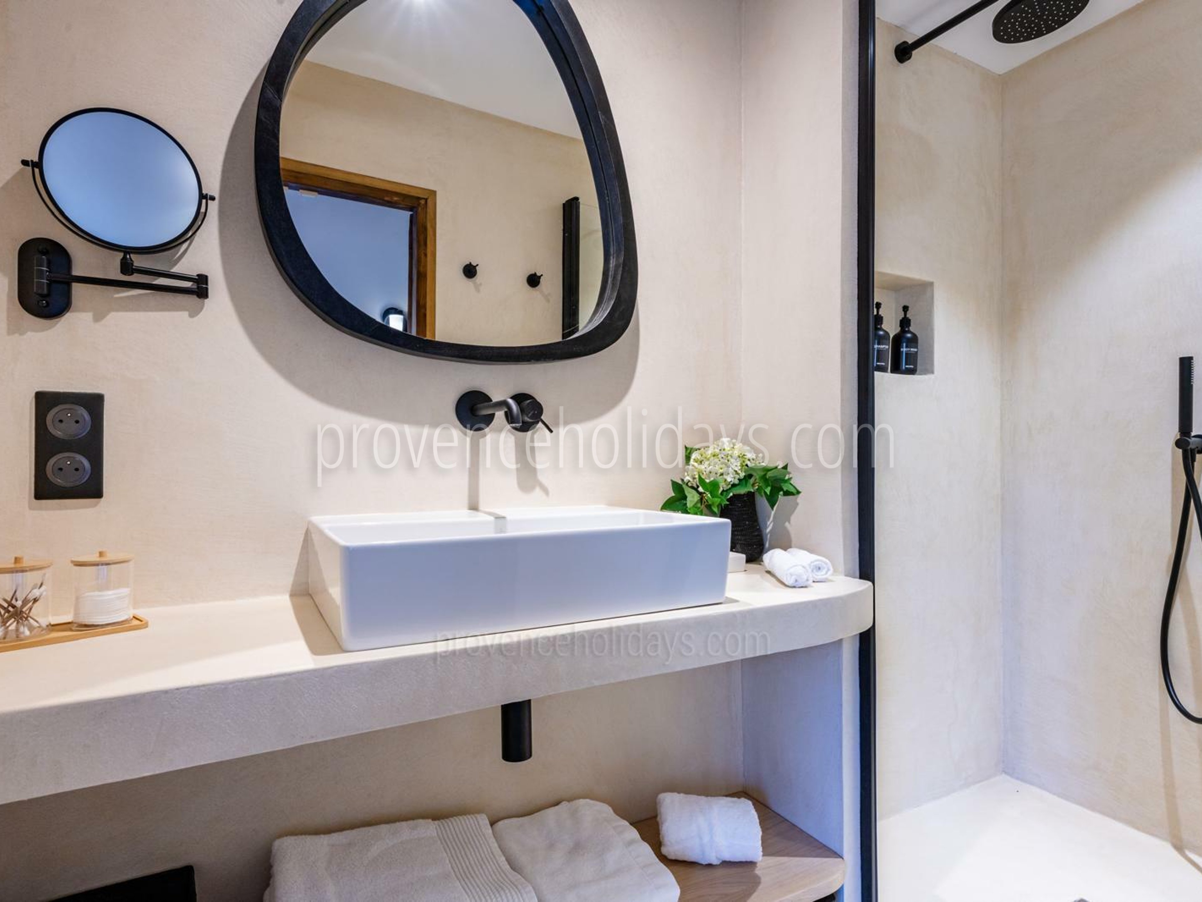 15 - Mas Sylvania: Villa: Bathroom