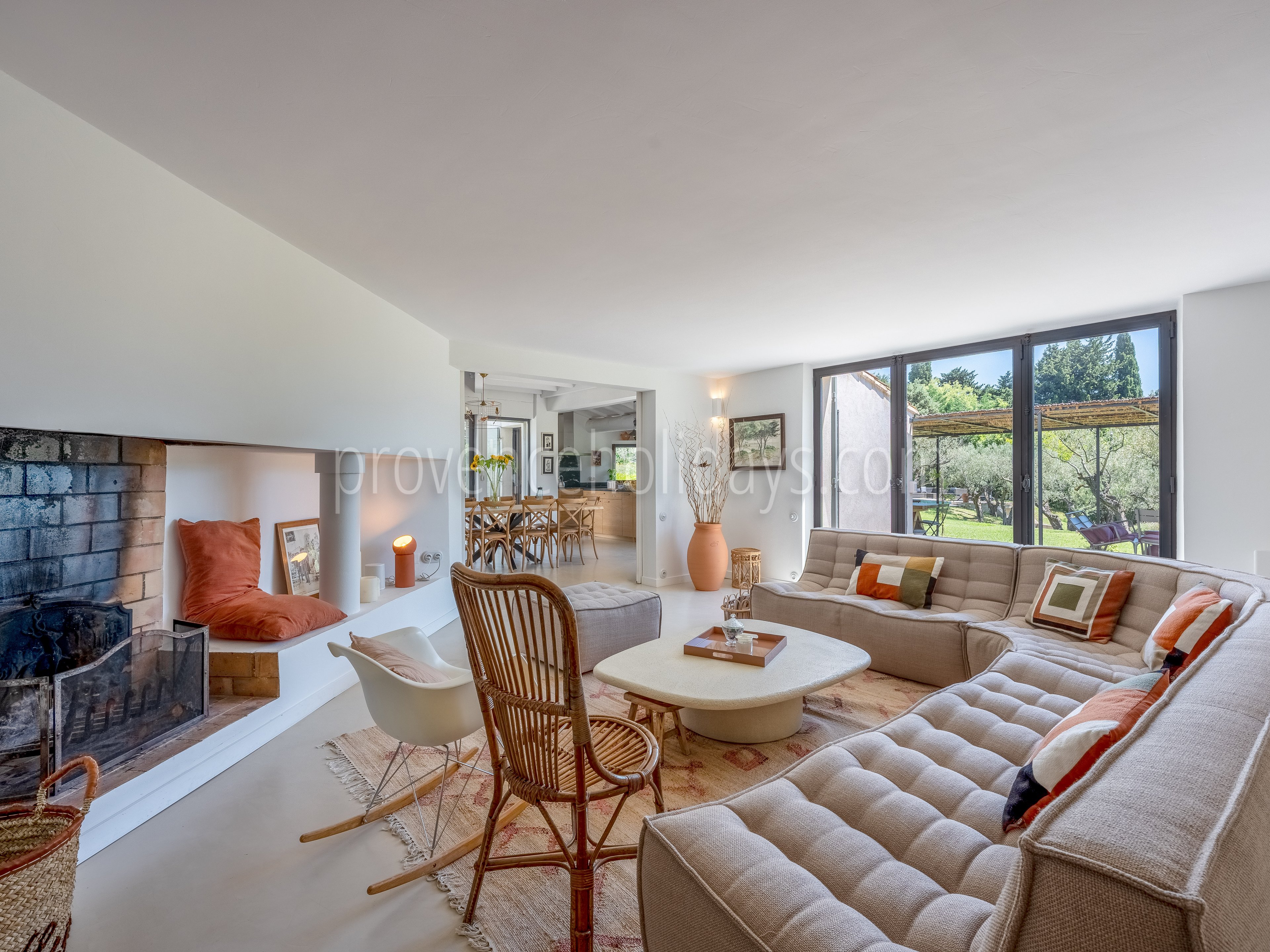 28 - Mas de la Burlande: Villa: Interior