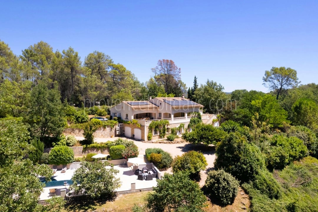 Familienvilla bei Fayence mit beheiztem Pool und großen Gärten
