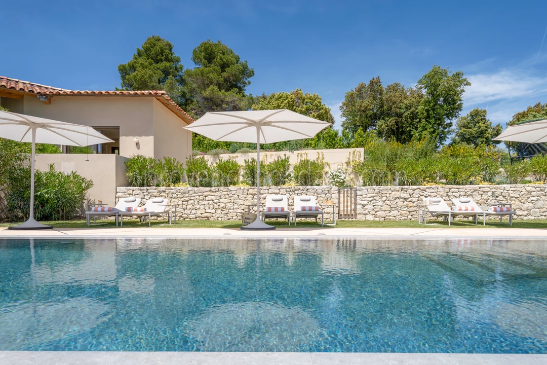 26 - Eden-en-Provence: Villa: Pool