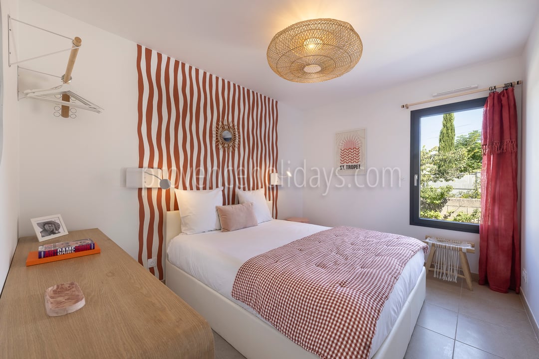 14 - Villa des Cigales: Villa: Bedroom