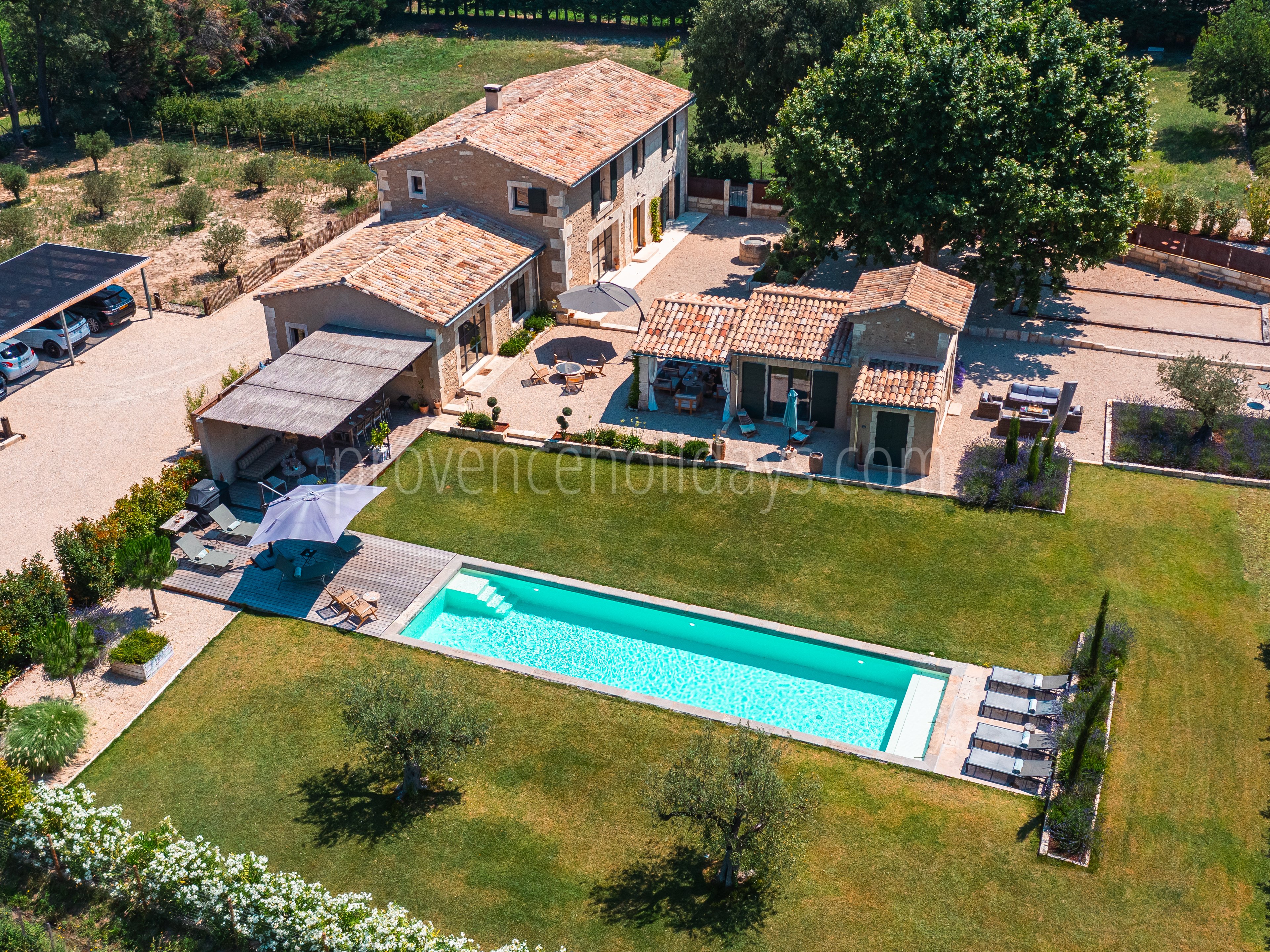 1 - Mas des Lumières: Villa: Exterior