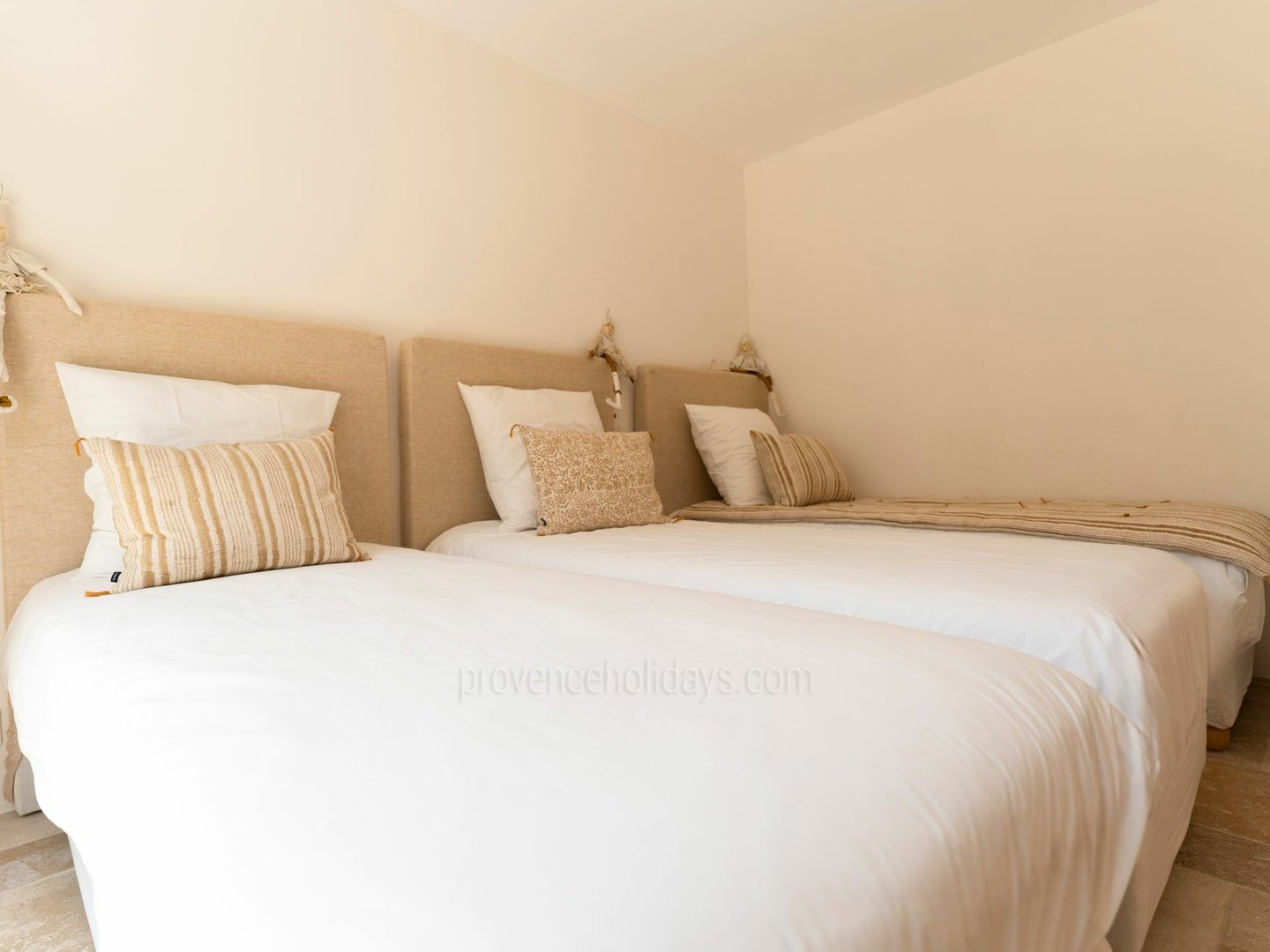 26 - Villa Luna: Villa: Bedroom