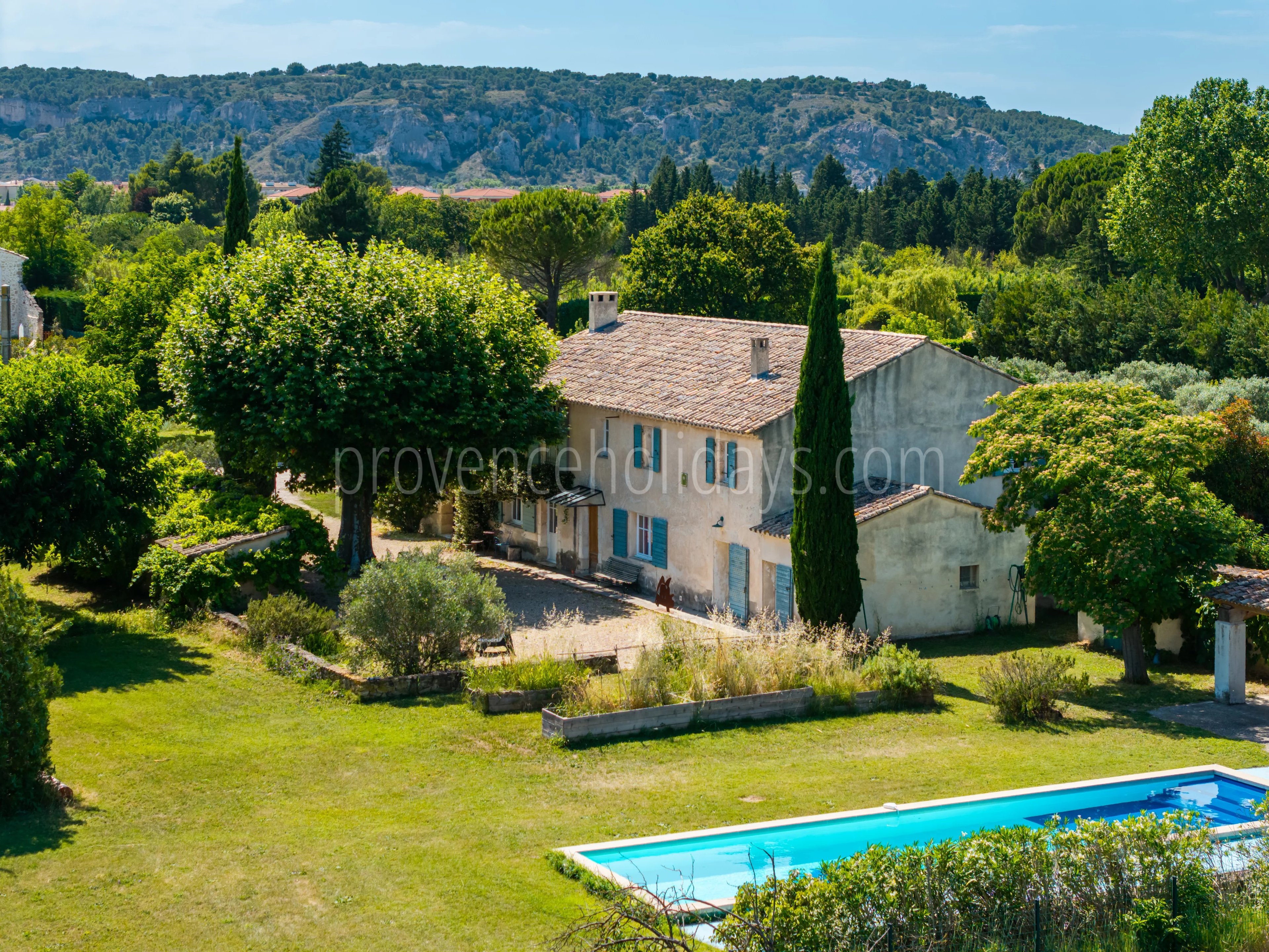 1 - Characterful mas in Cavaillon: Villa: Exterior