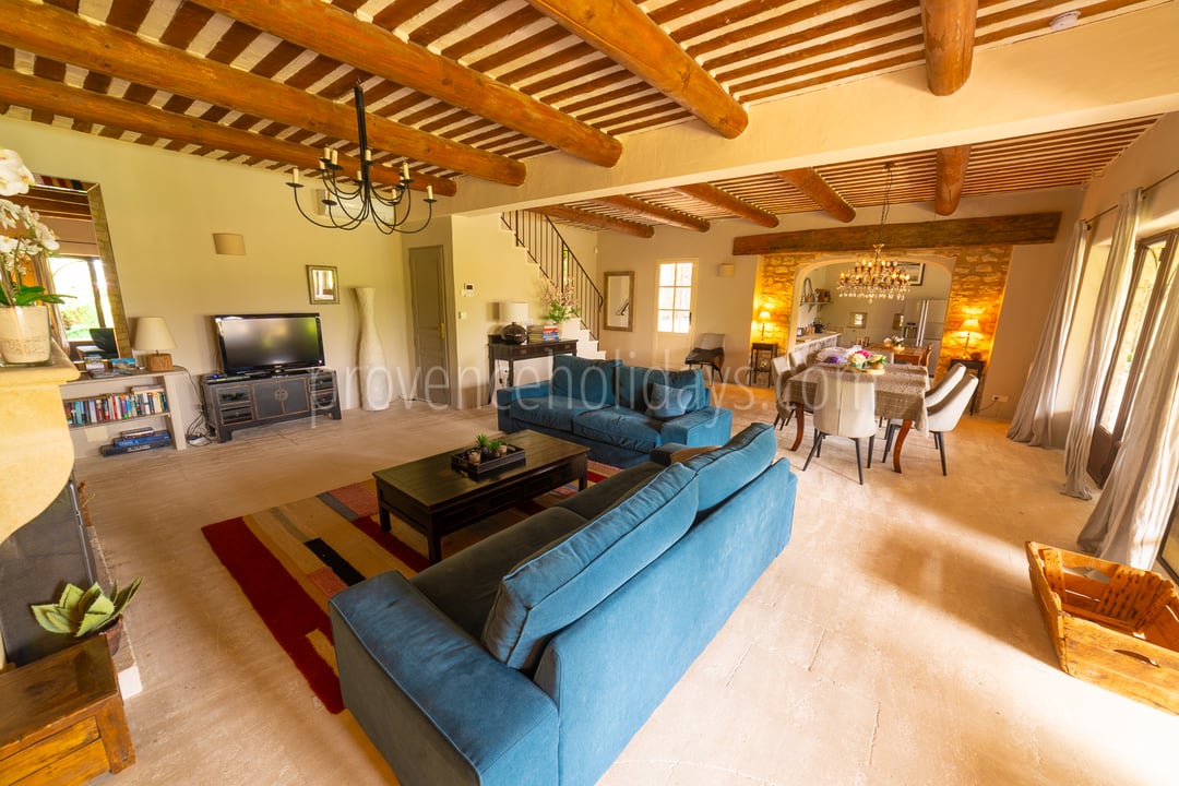 20 - Le Mas de Joucas: Villa: Interior