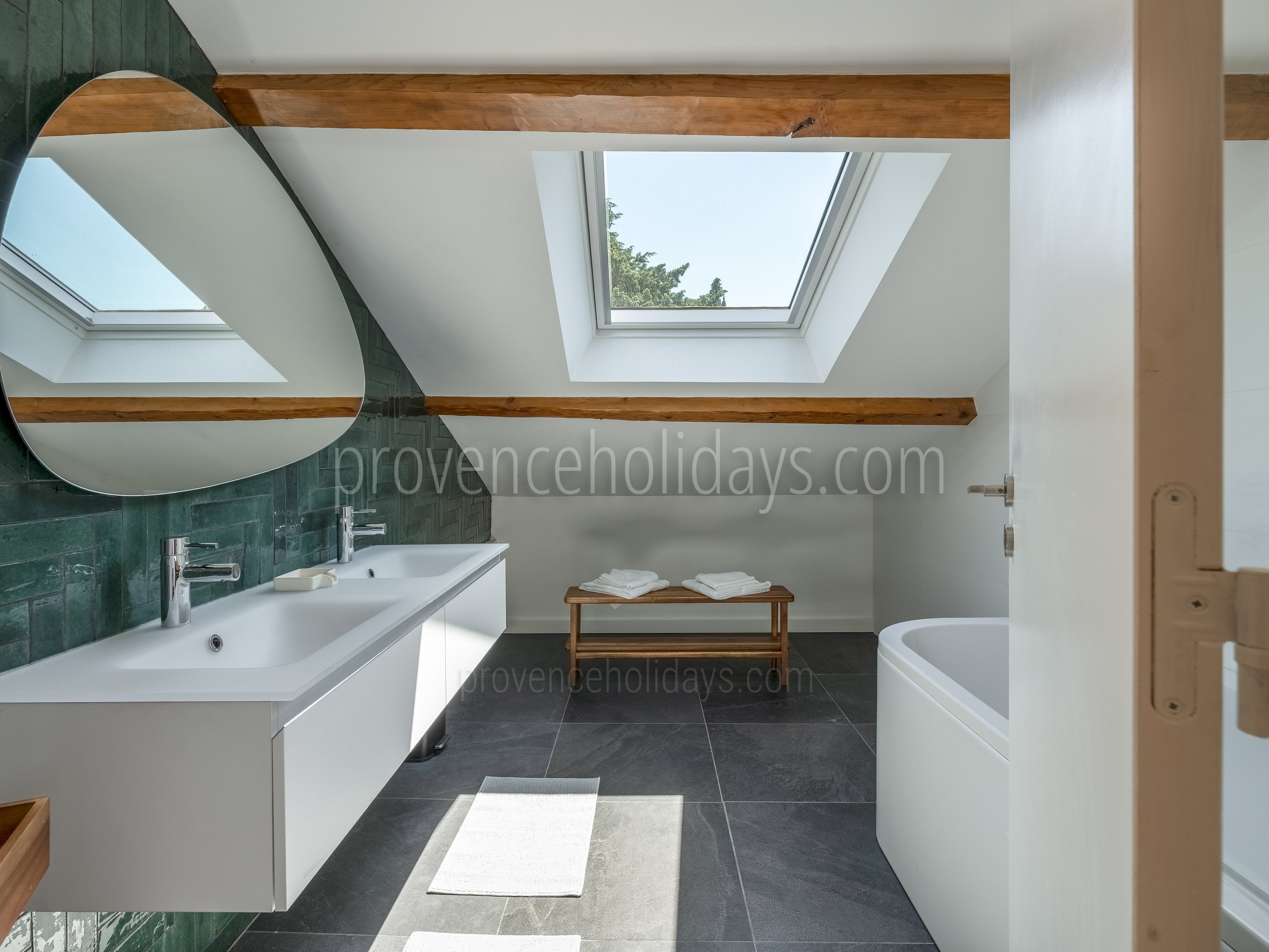 32 - Villa Romarin: Villa: Bathroom