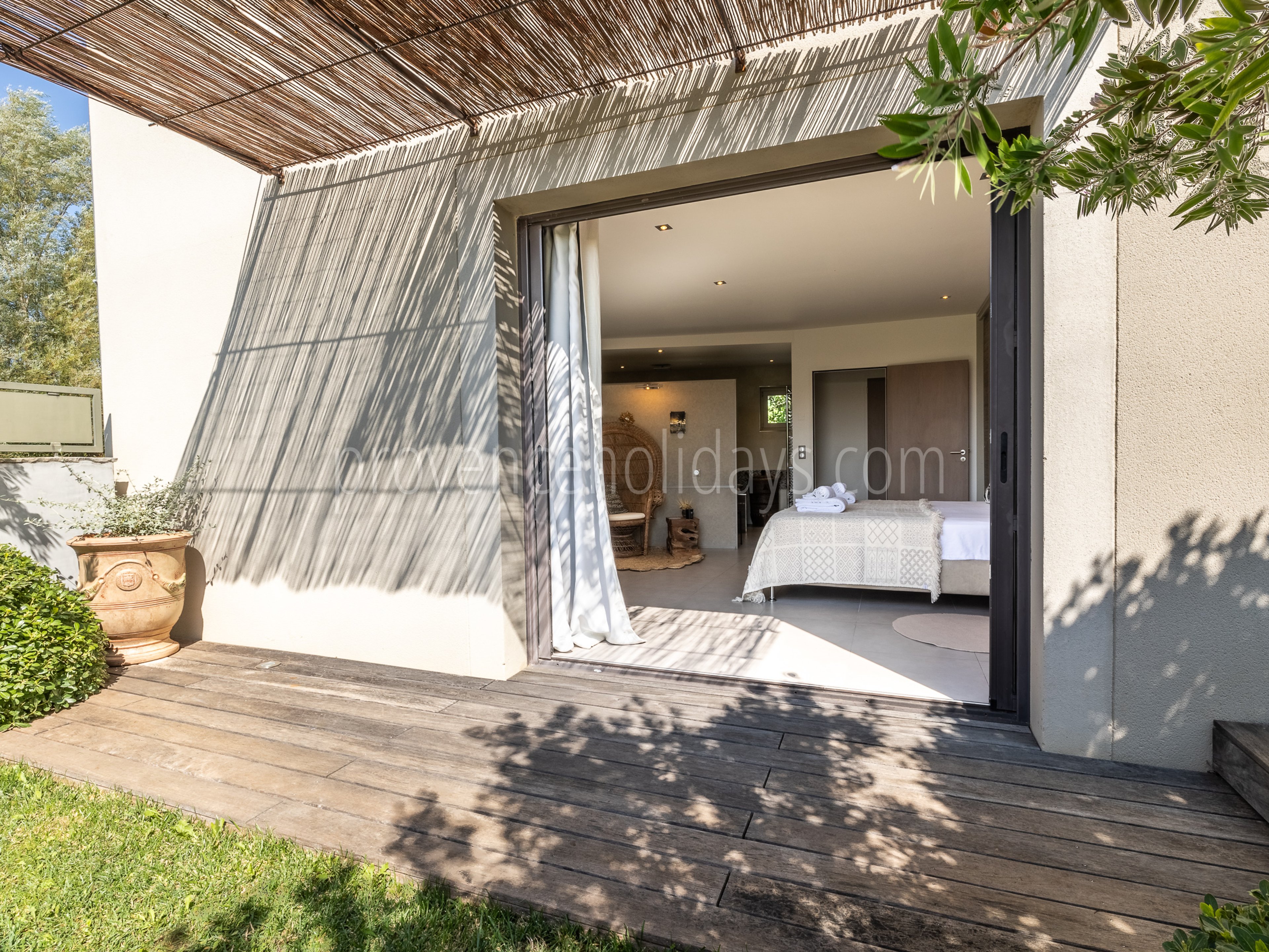 44 - Le Mas du Vallon: Villa: Exterior