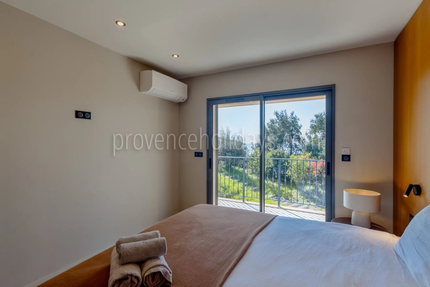 39 - Gerenoveerde villa in Rayol-Canadel-sur-Mer: Villa: Bedroom