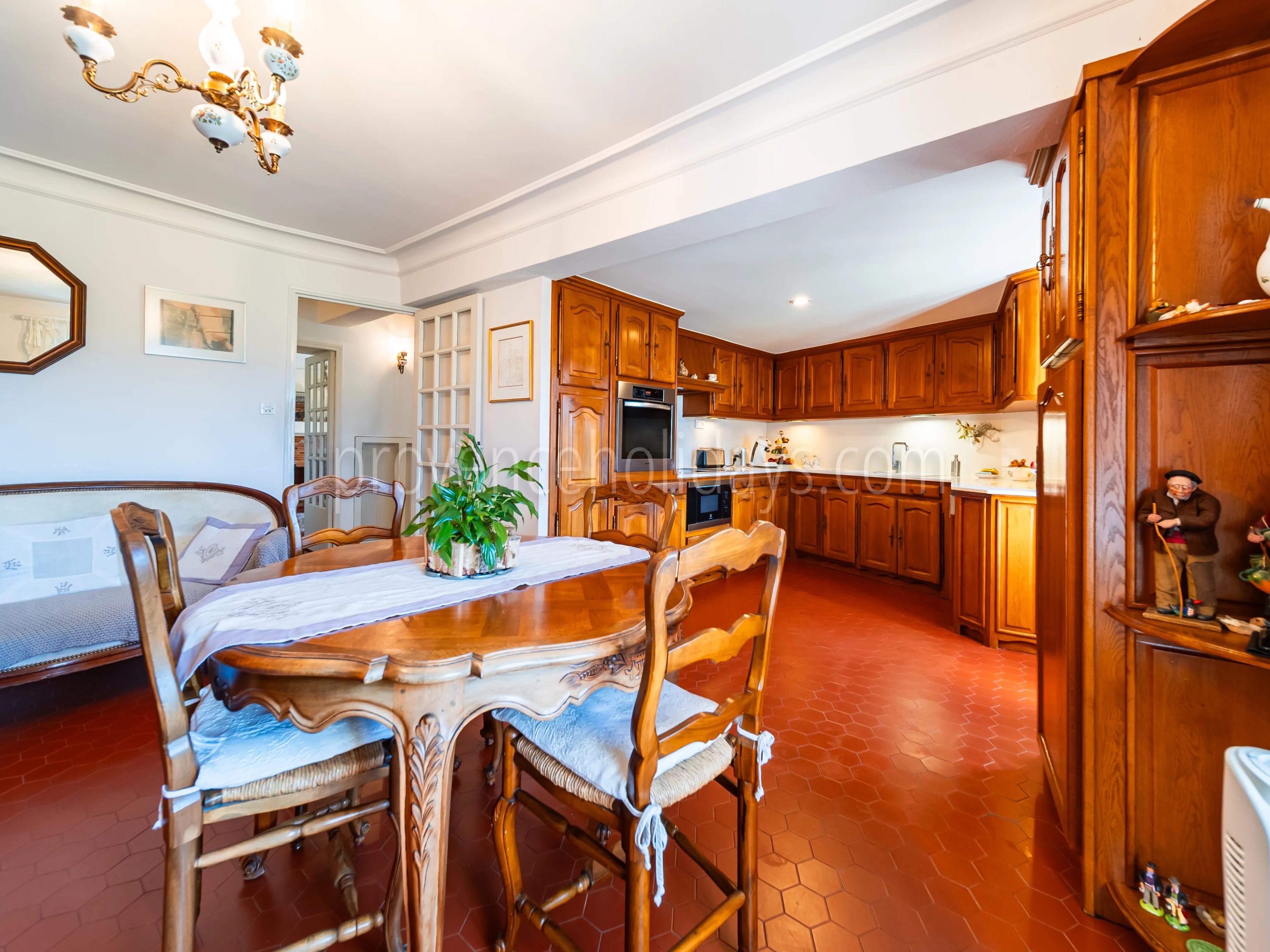 18 - Character mas in Gordes: Villa: Interior