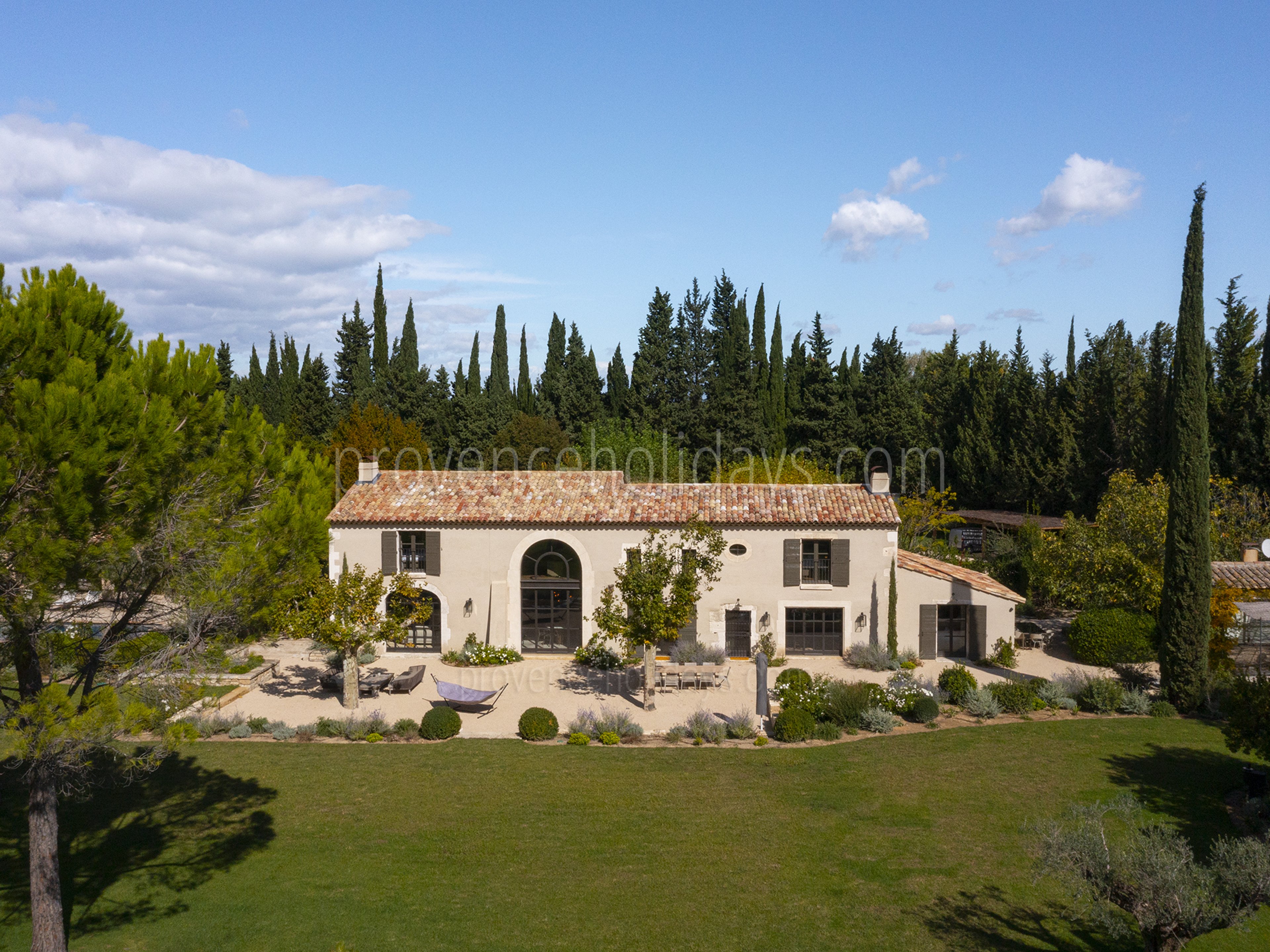 7 - Mas du Paradis: Villa: Exterior