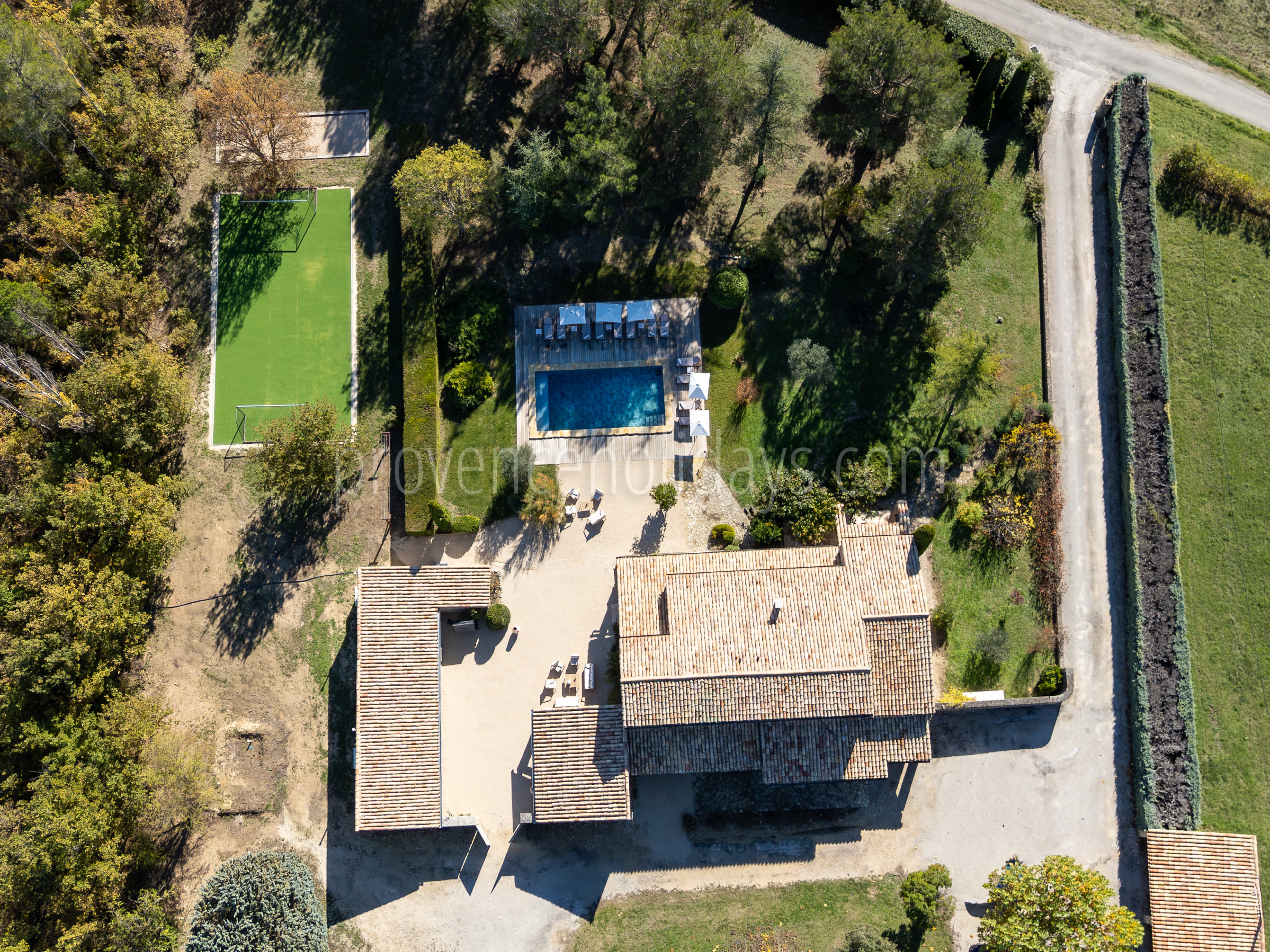 0 - Villa Serenité du Luberon: Villa: Exterior