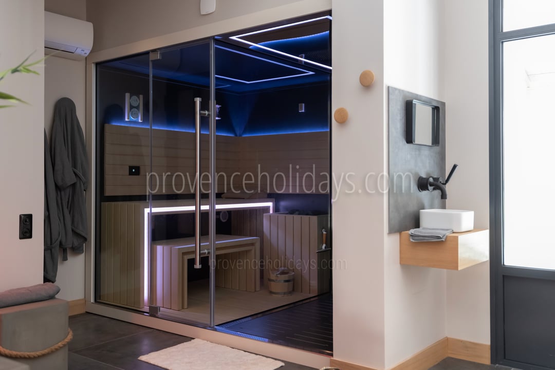 37 - Mas des Étoiles: Villa: Interior
