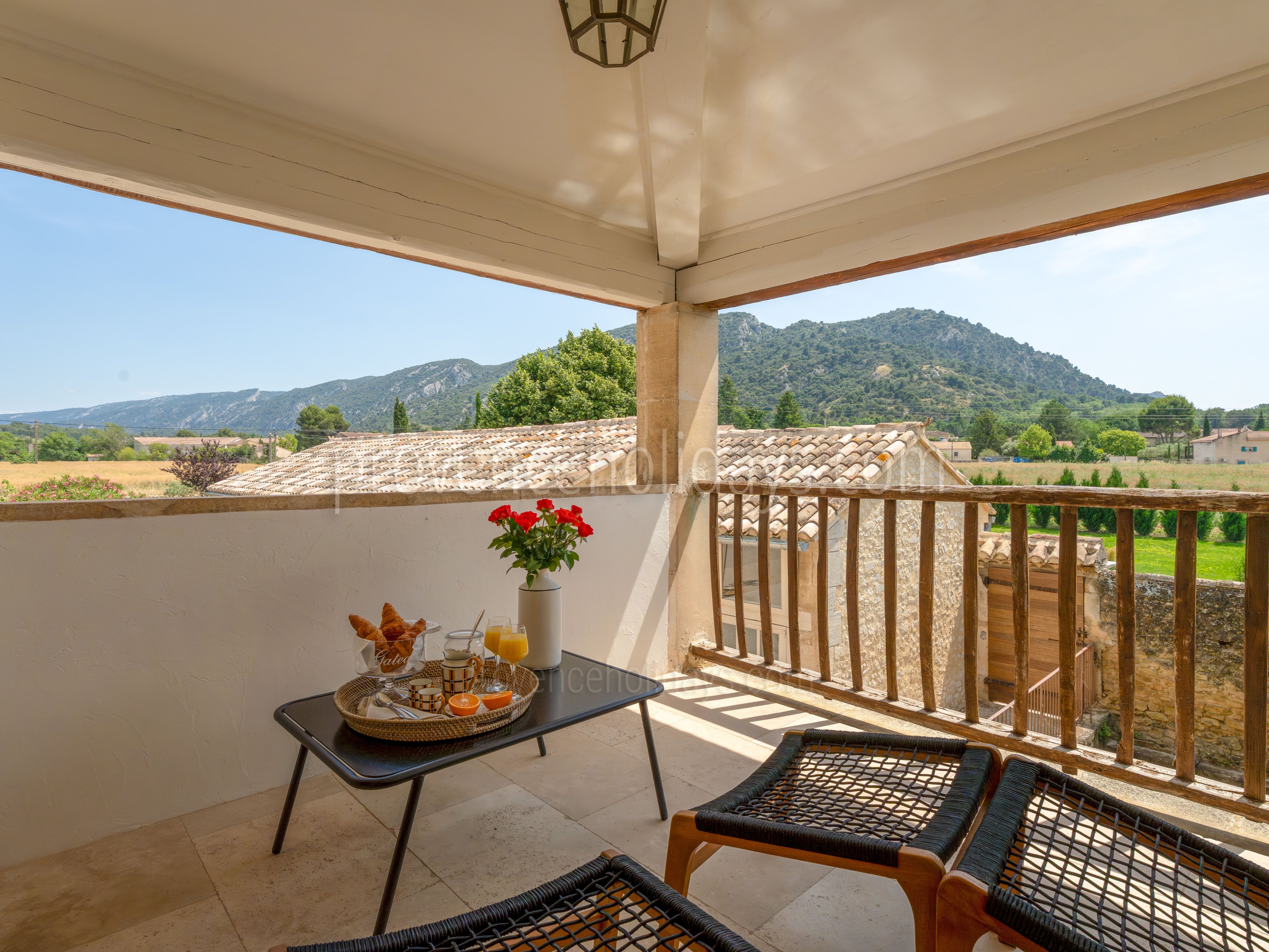 34 - L\'art de vivre: Villa: Exterior