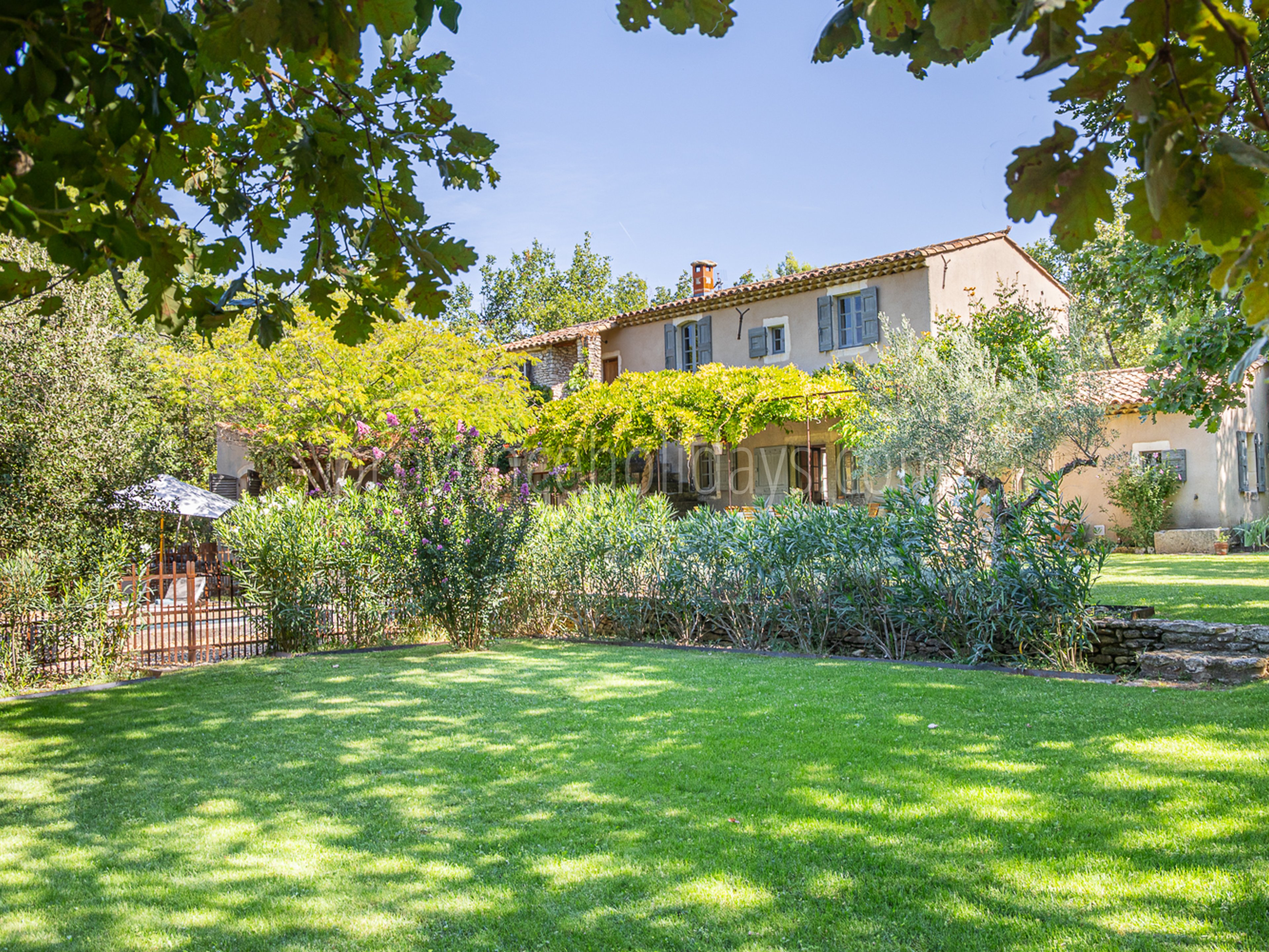 4 - Le Mazet des Collines: Villa: Exterior