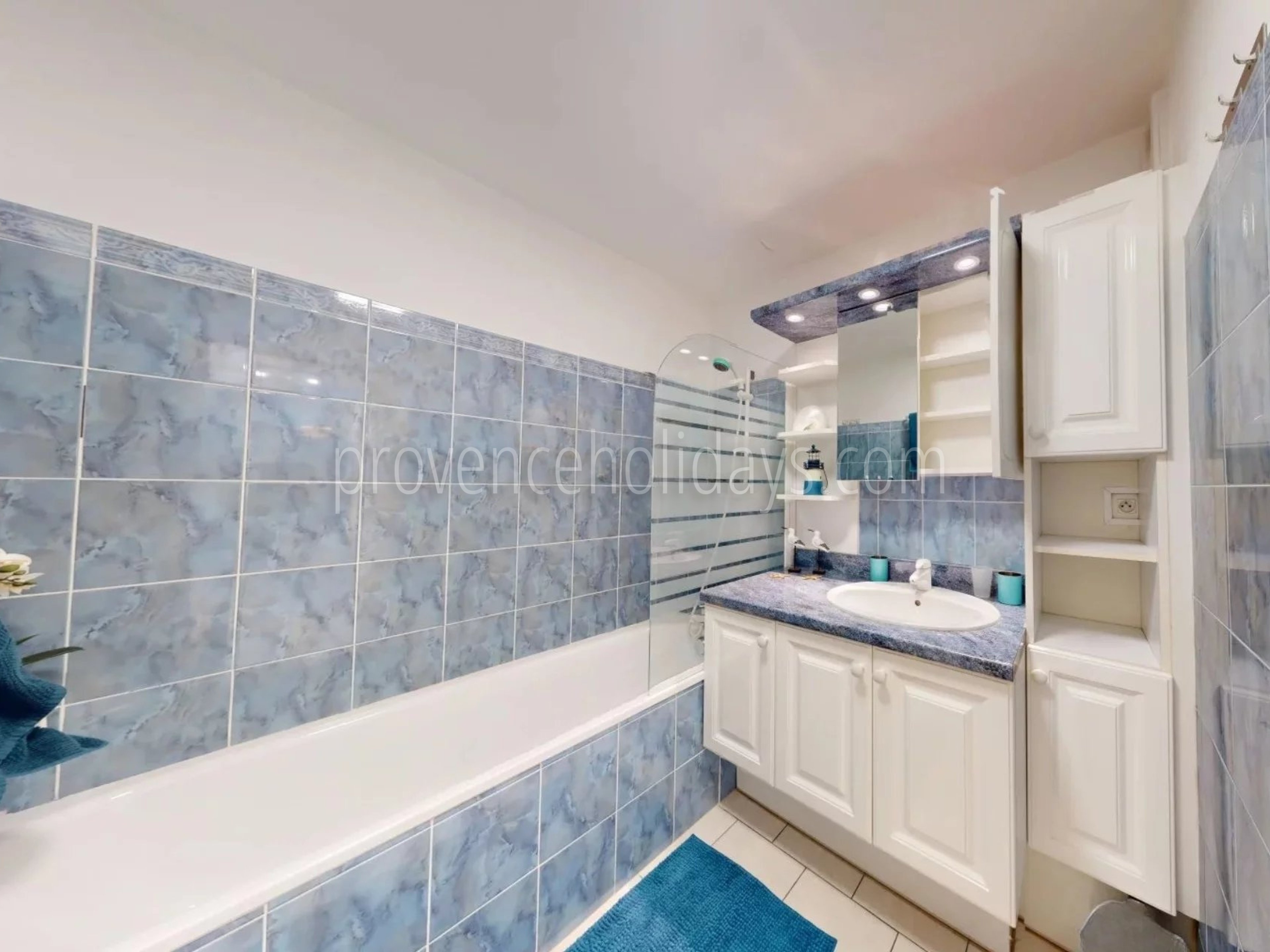 57 - Appartement in Cavalaire-sur-Mer: Villa: Bathroom
