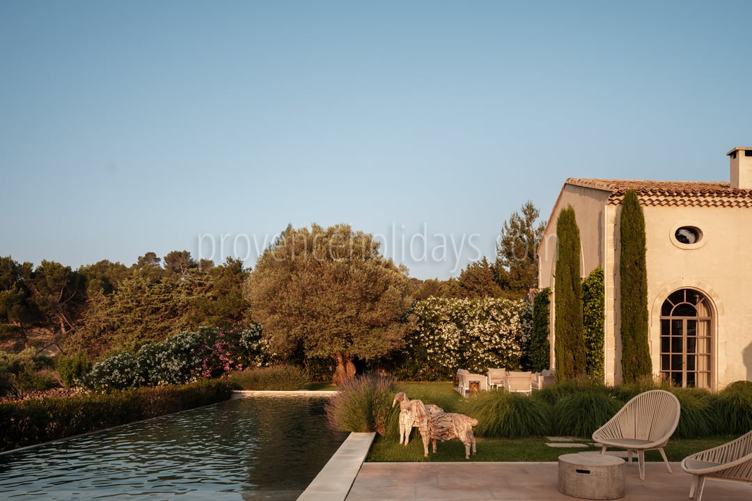 34 - La Bastide de Maussane: Villa: Pool