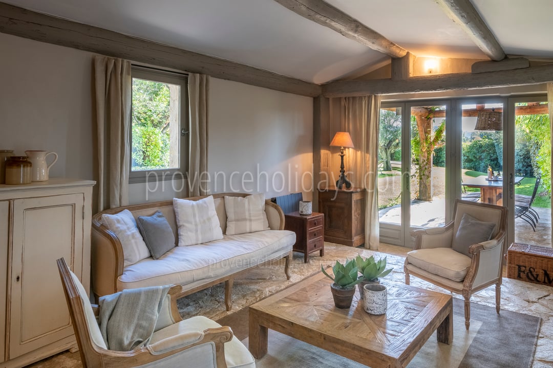 11 - Le Cottage: Villa: Interior